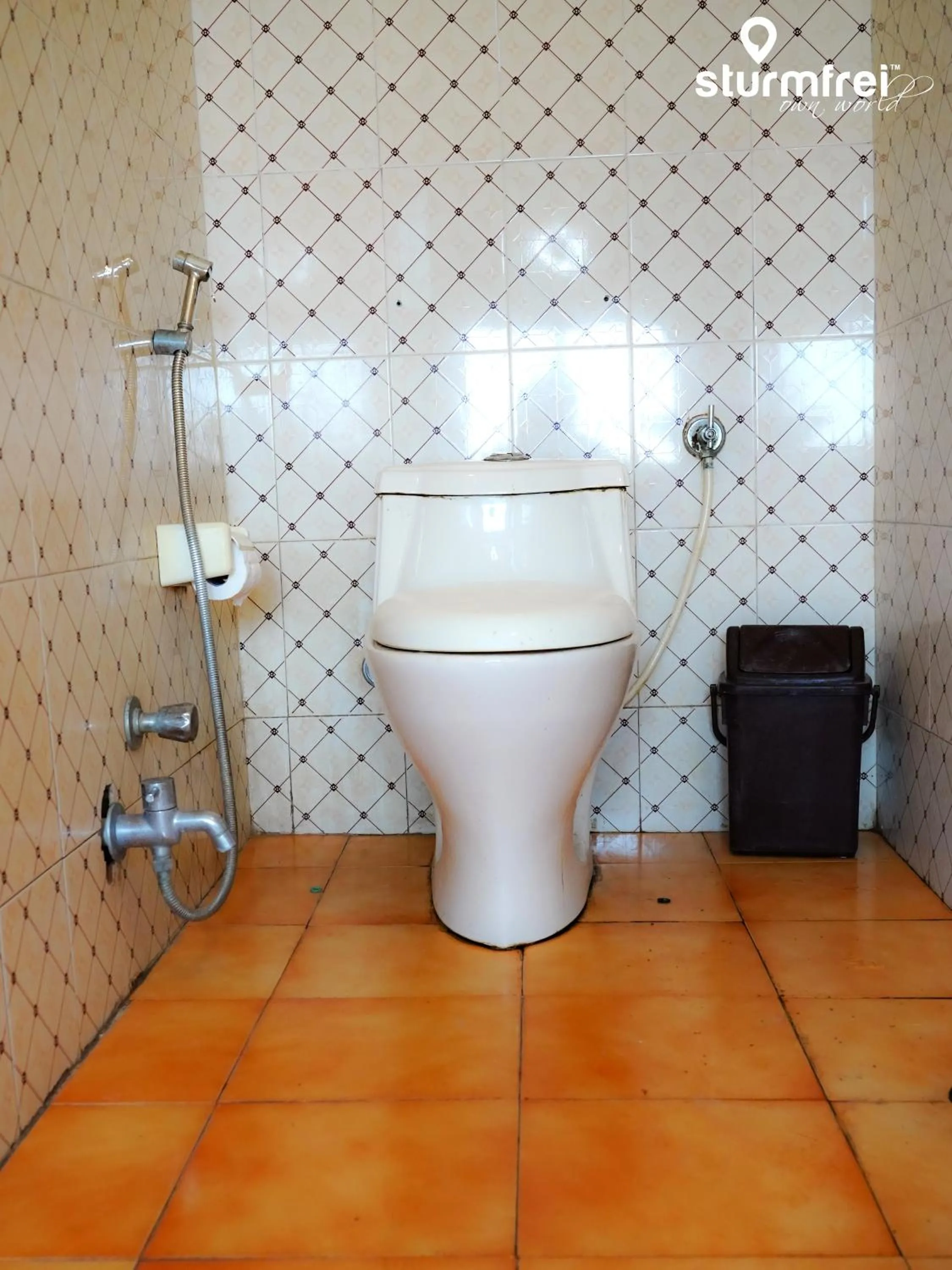 Bathroom in Jungle by sturmfrei Udaipur