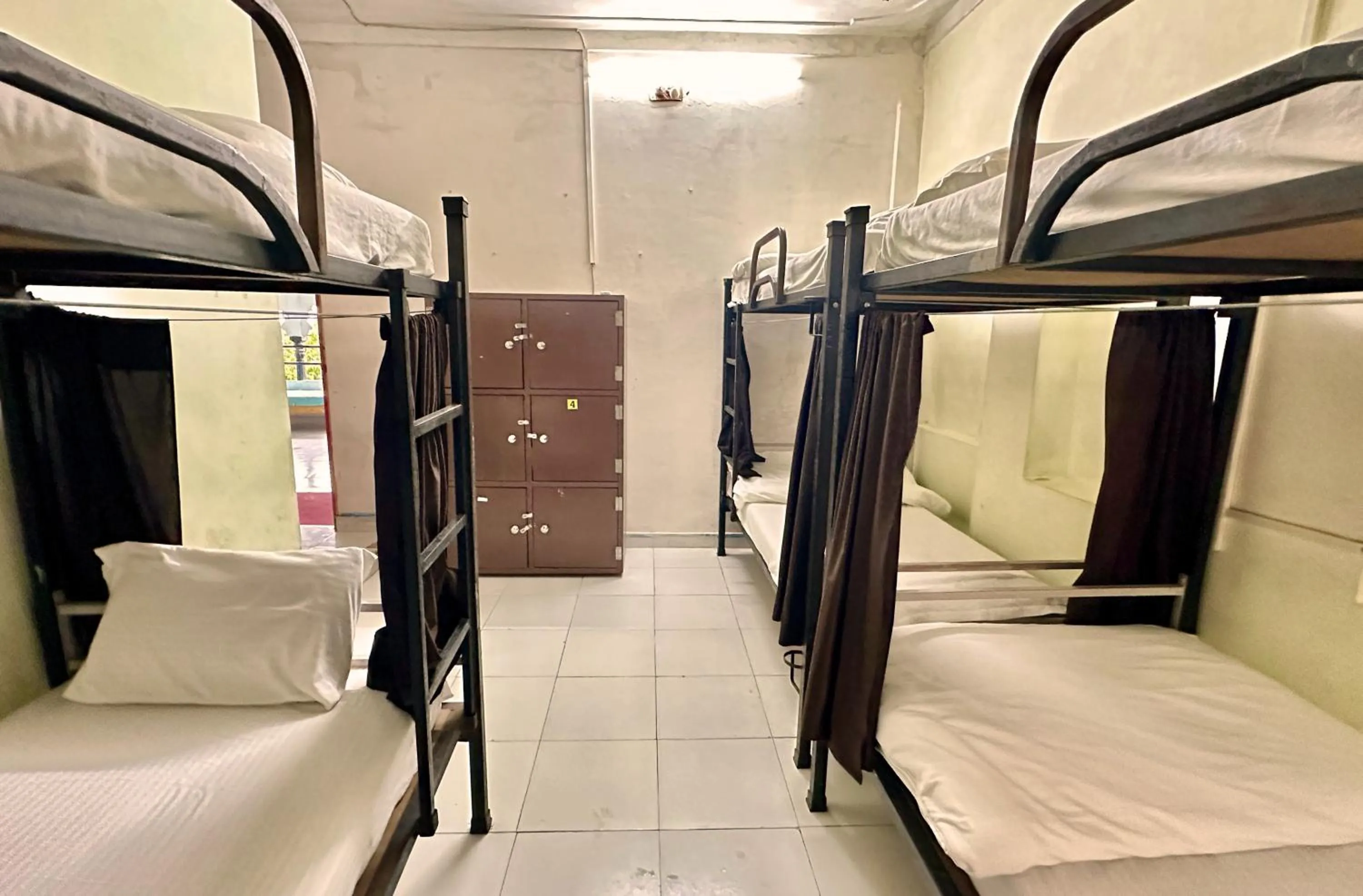 Bed in Jungle by sturmfrei Udaipur