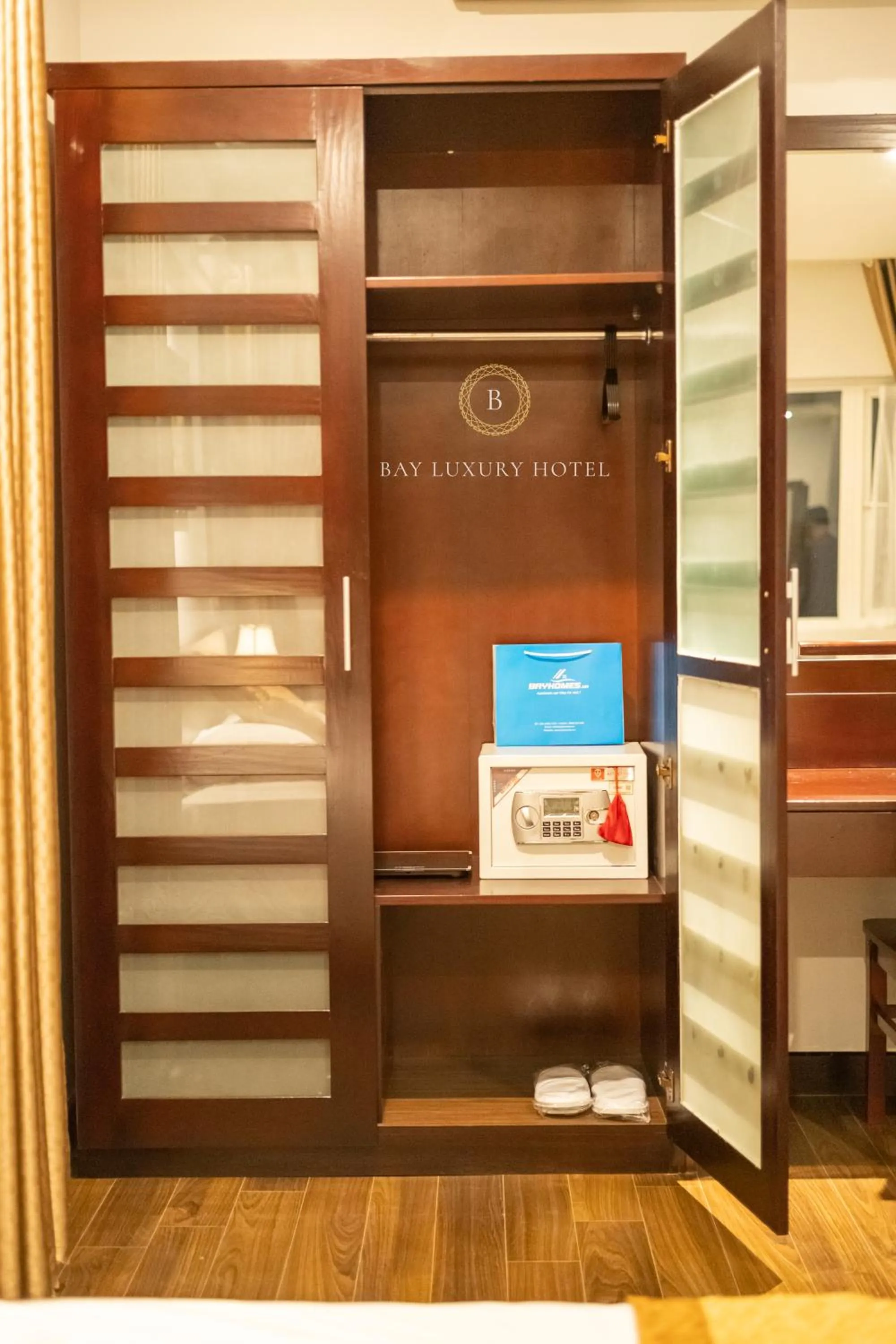 safe in Bay Luxury Hotel & Spa - 9 Nguyen Truong To