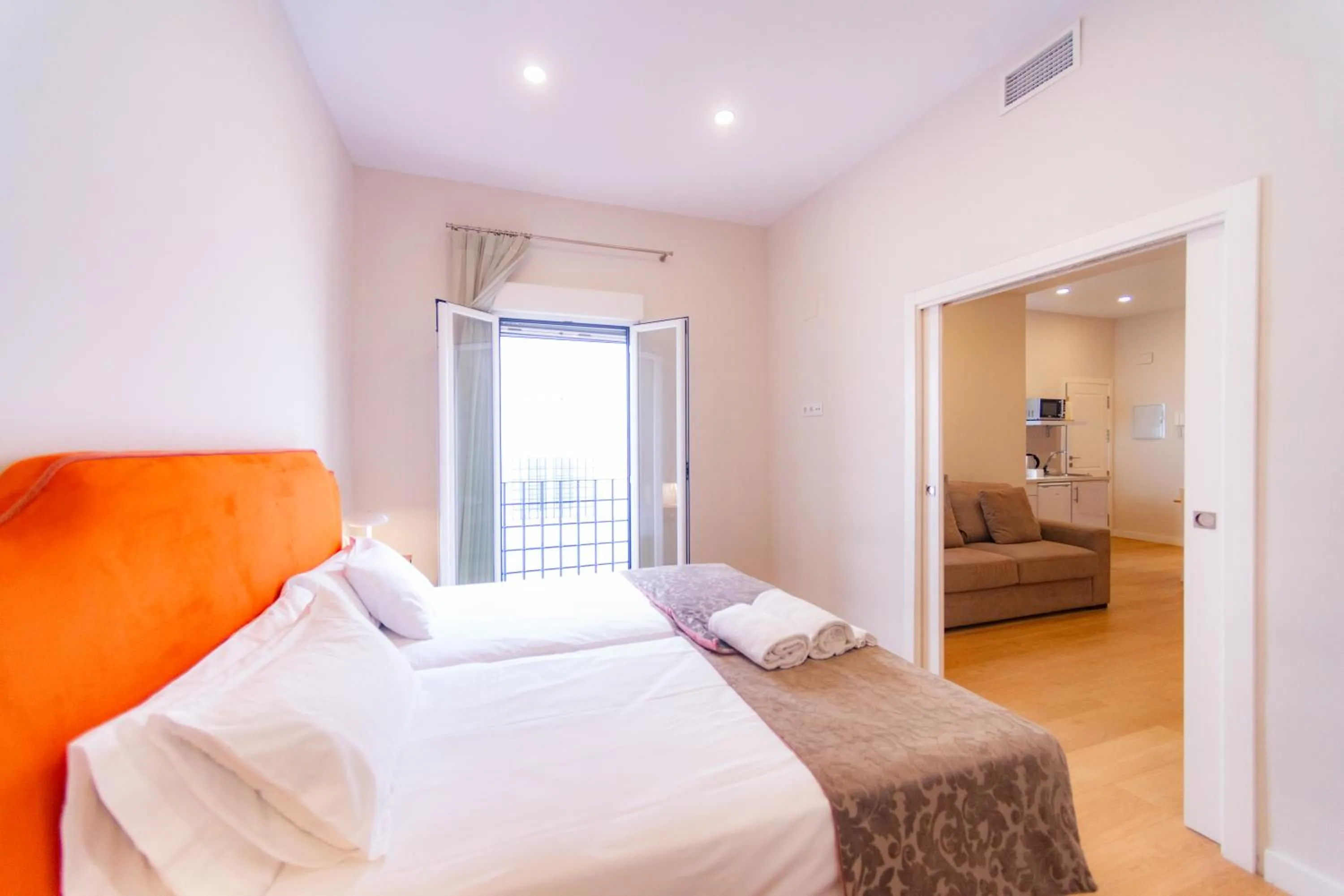 Bedroom, Bed in Suites Casa San Mateo