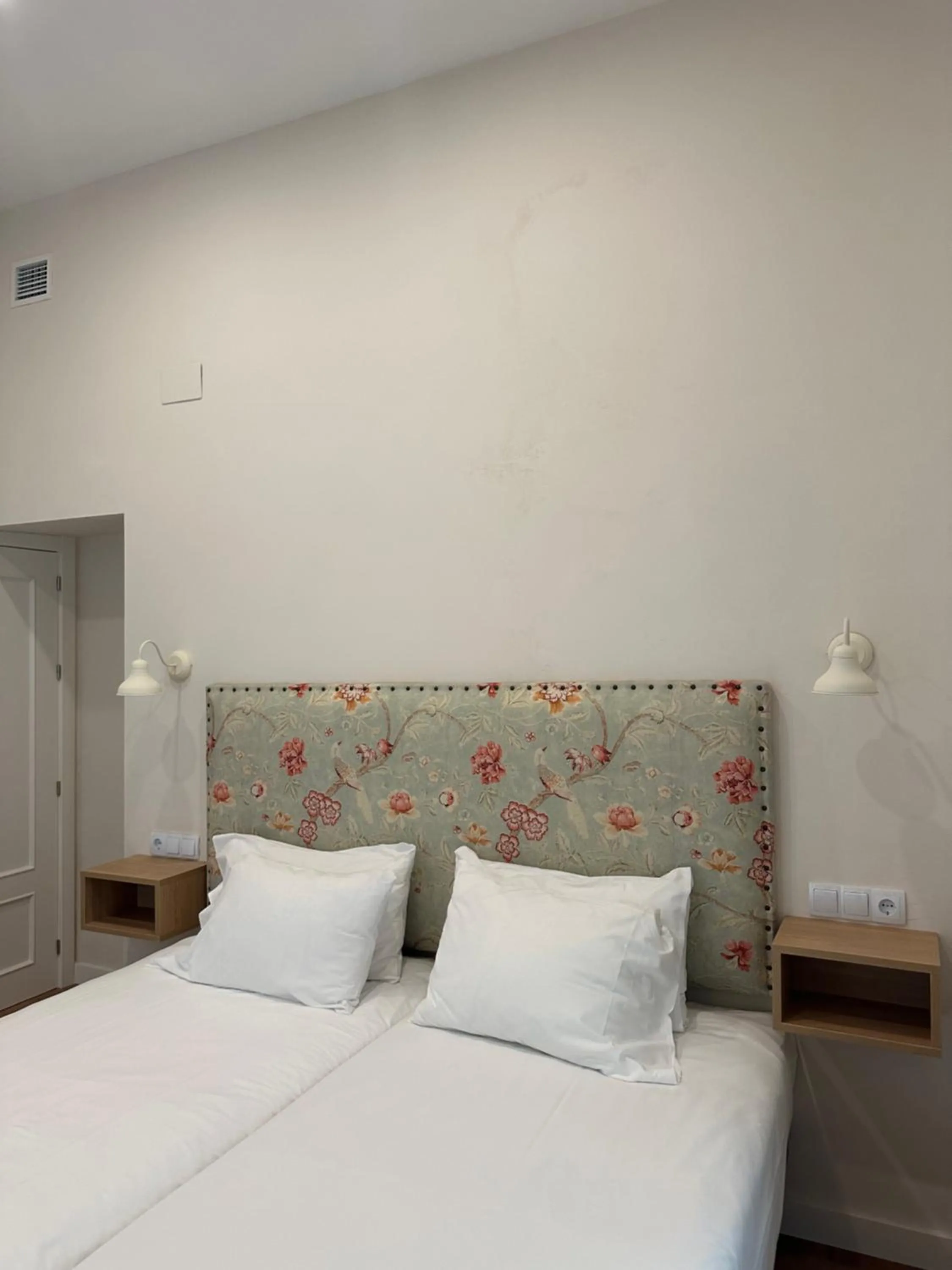 Bed in Suites Casa San Mateo