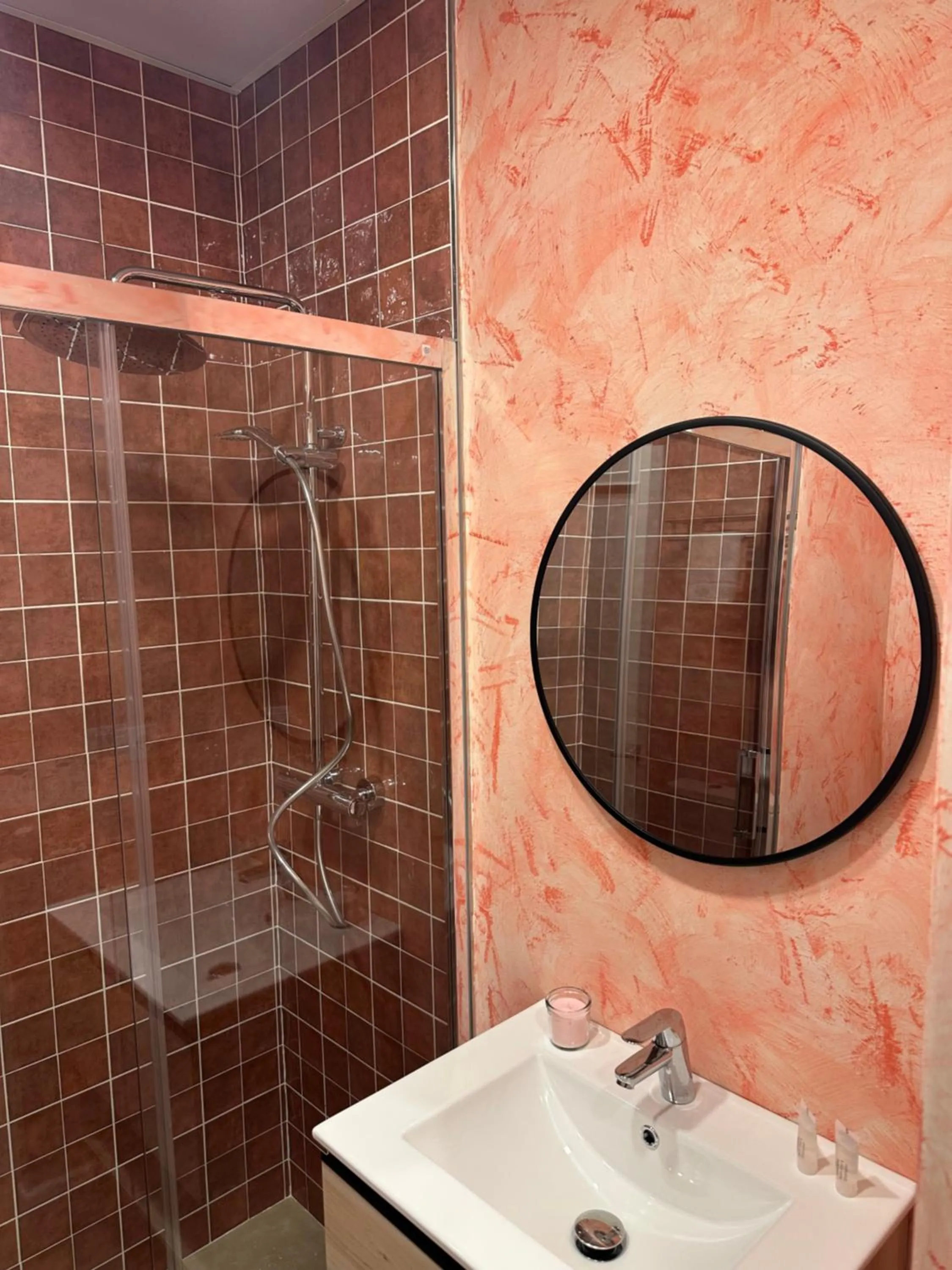 Shower in Suites Casa San Mateo