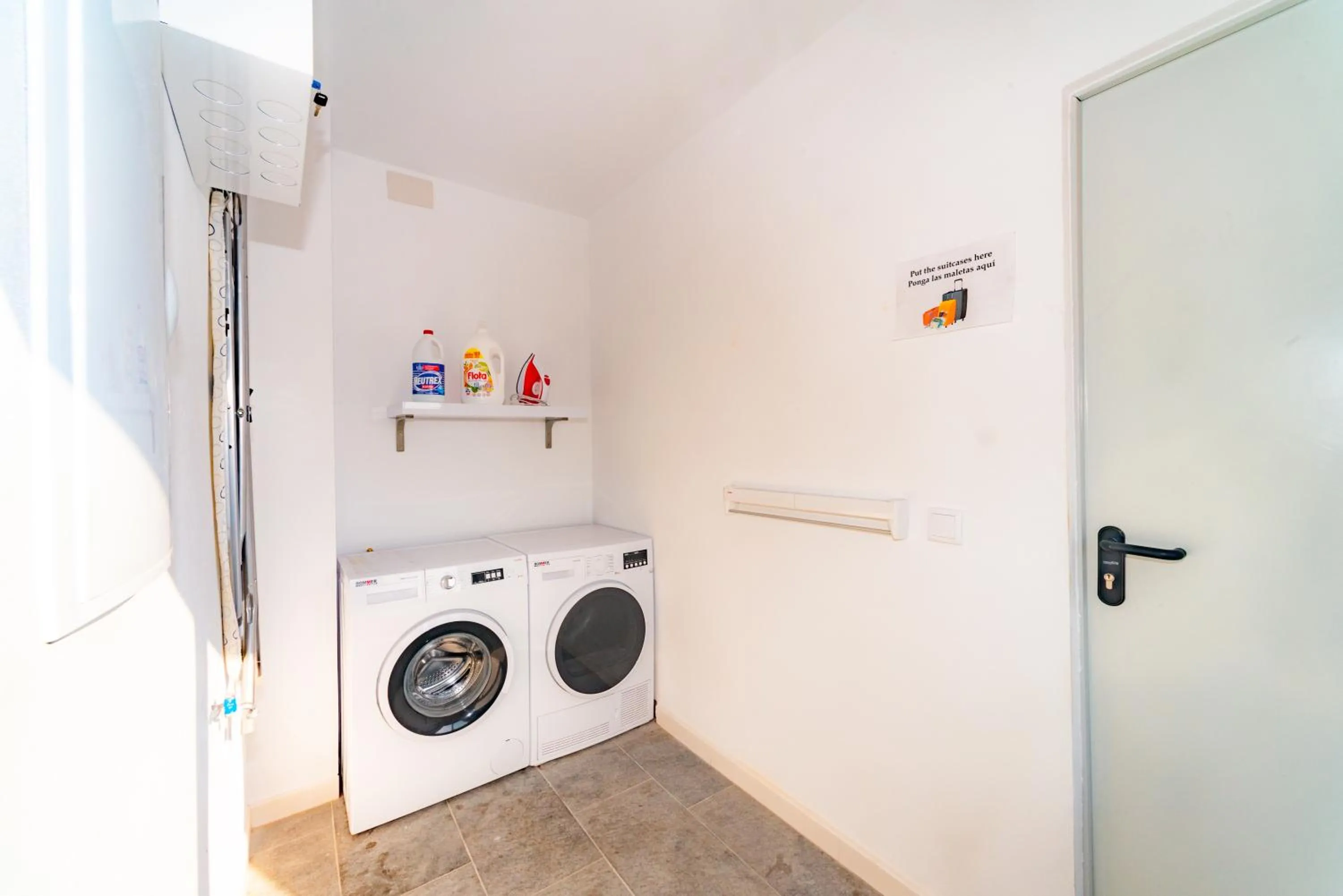 furniture in Suites Casa San Mateo