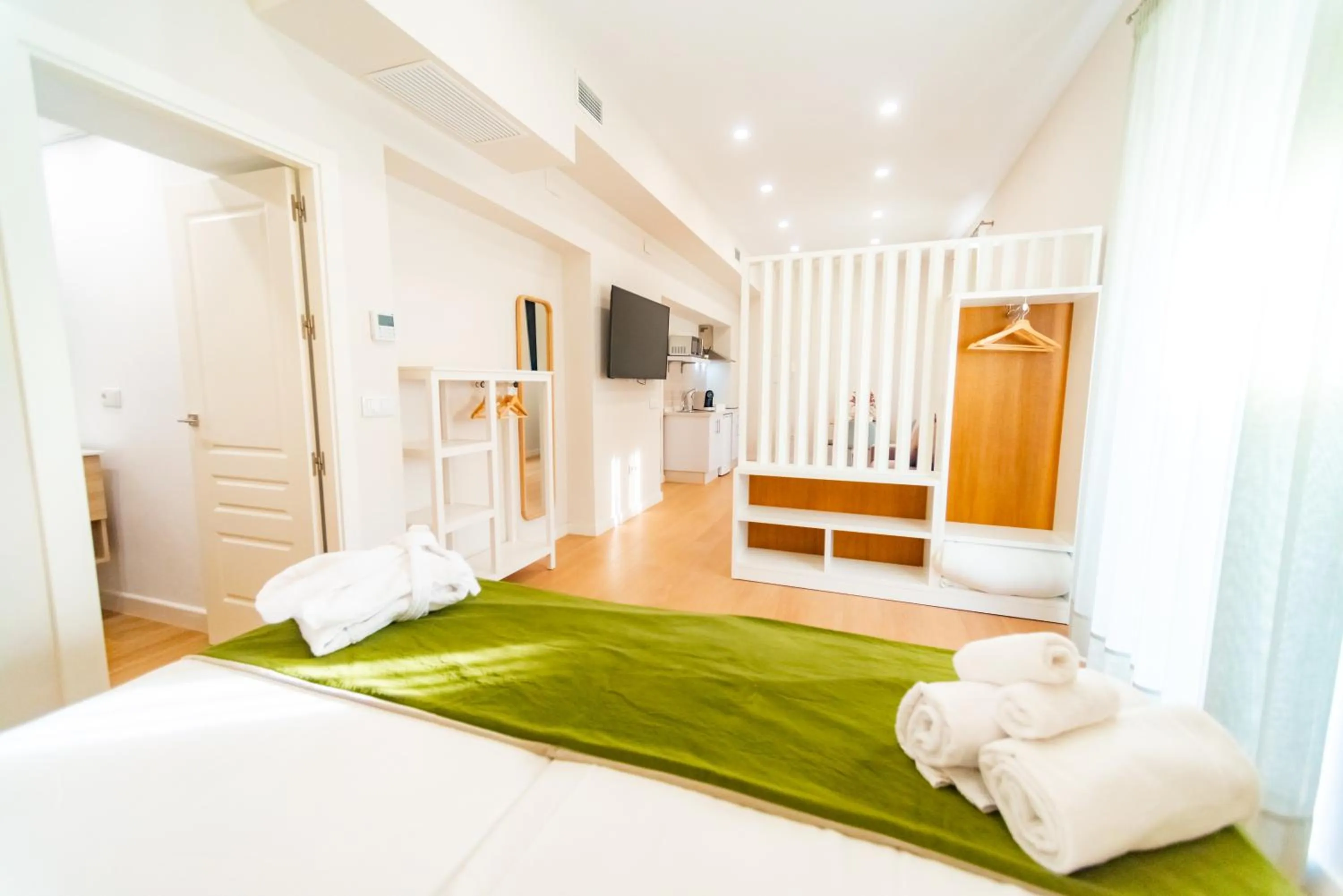 Bedroom, Bed in Suites Casa San Mateo