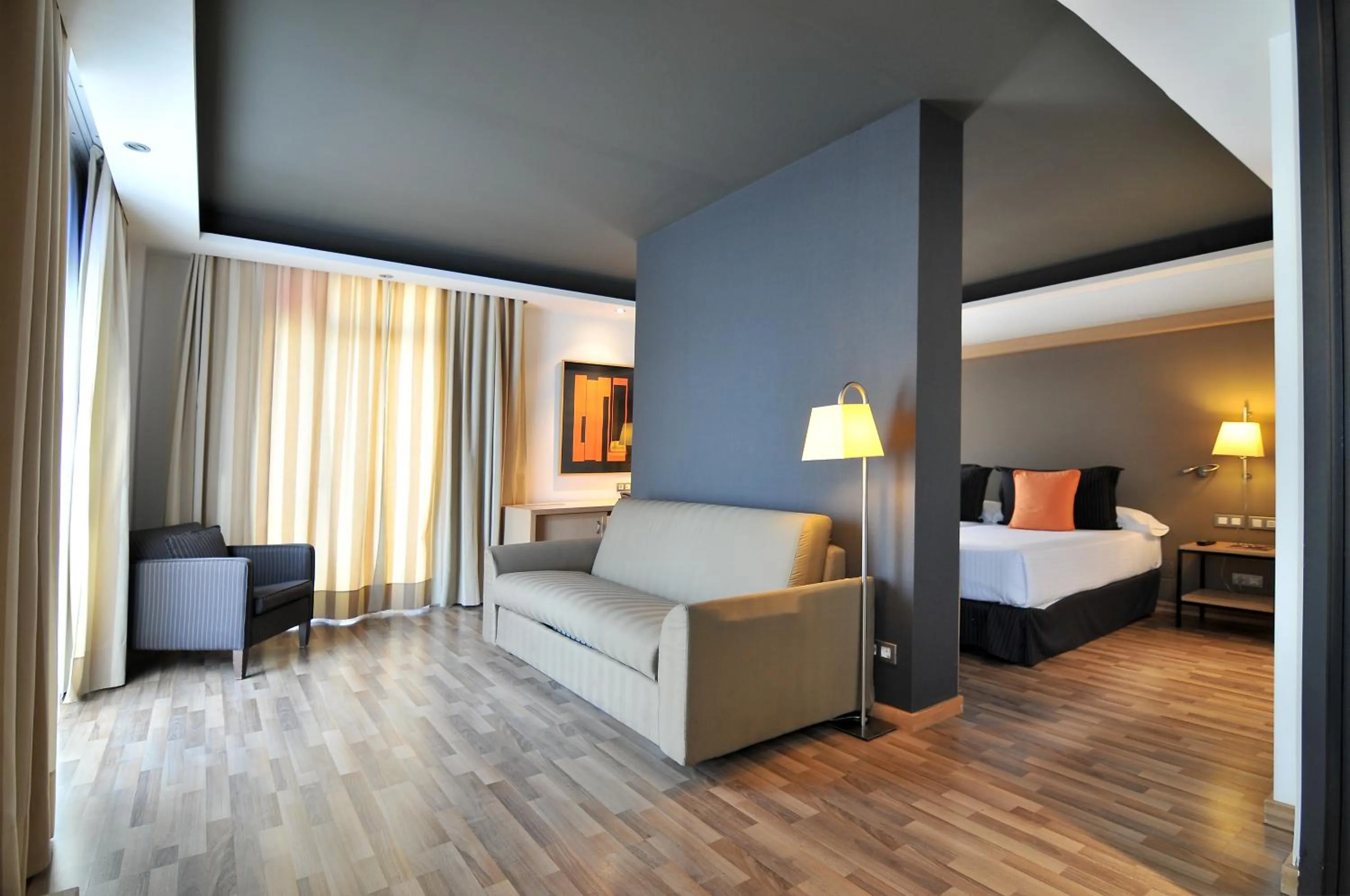 Photo of the whole room, Bed in Hotel Jazz