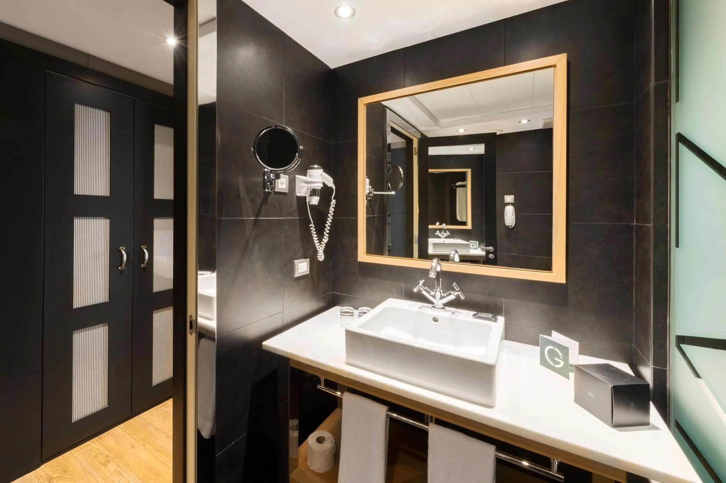 Bathroom in Hotel Jazz