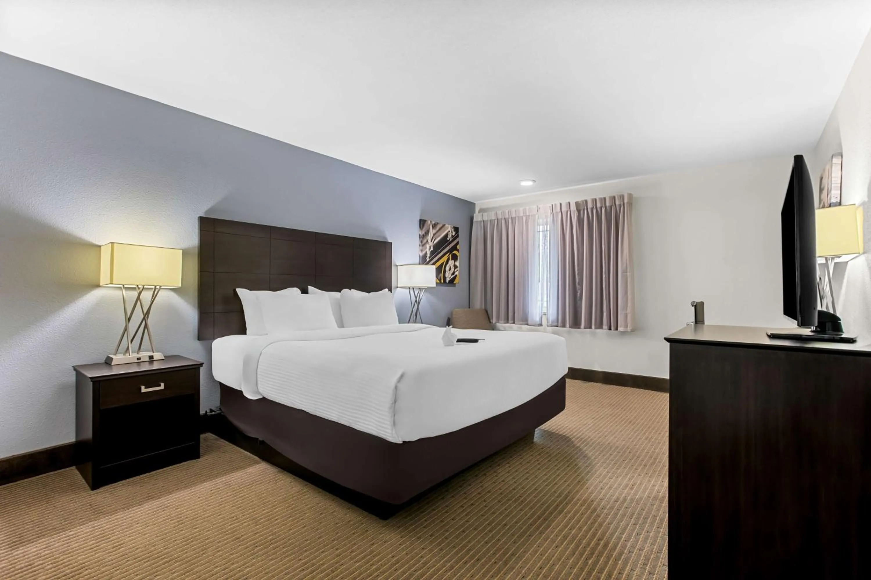 Bedroom, Bed in Best Western Downtown Casper Hotel