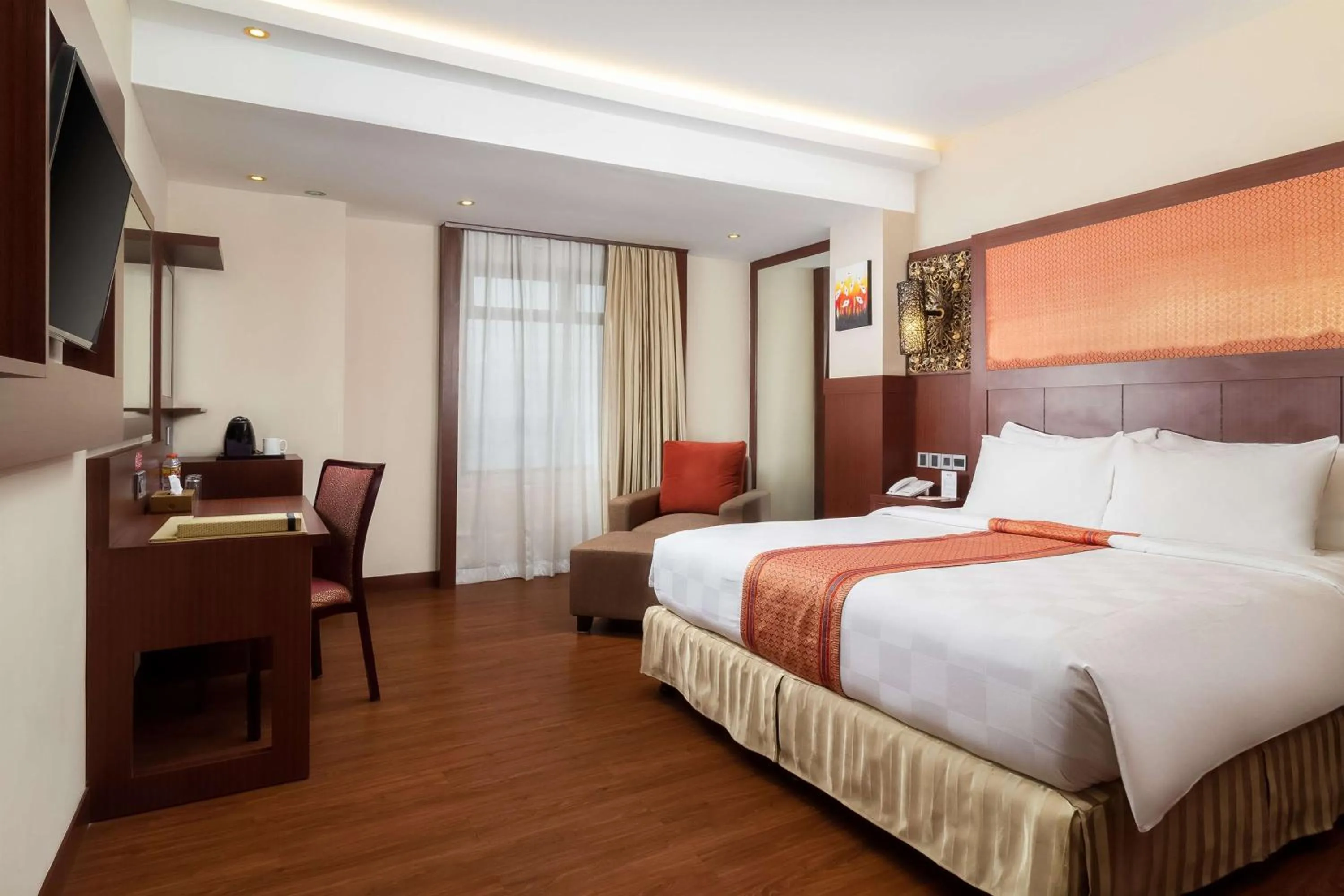 Photo of the whole room, Bed in Best Western Plus Makassar Beach