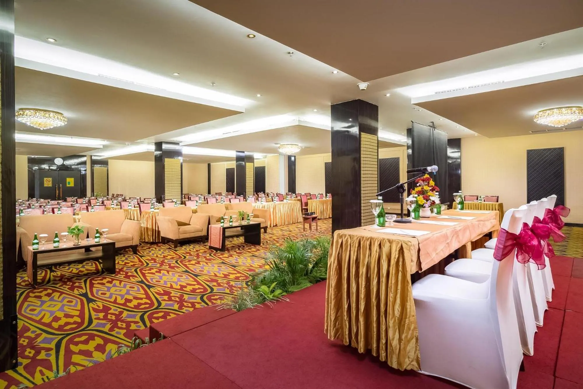 Banquet/Function facilities in Best Western Plus Makassar Beach