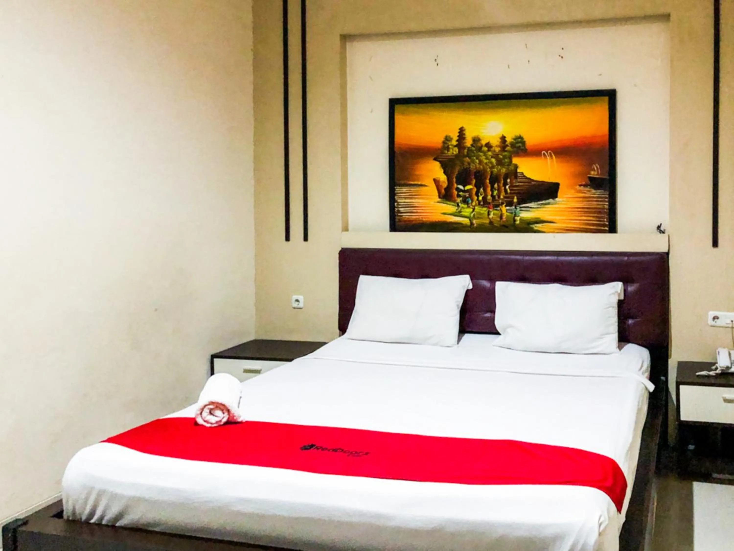 Bed in RedDoorz At Hotel Gajah Mada Palu