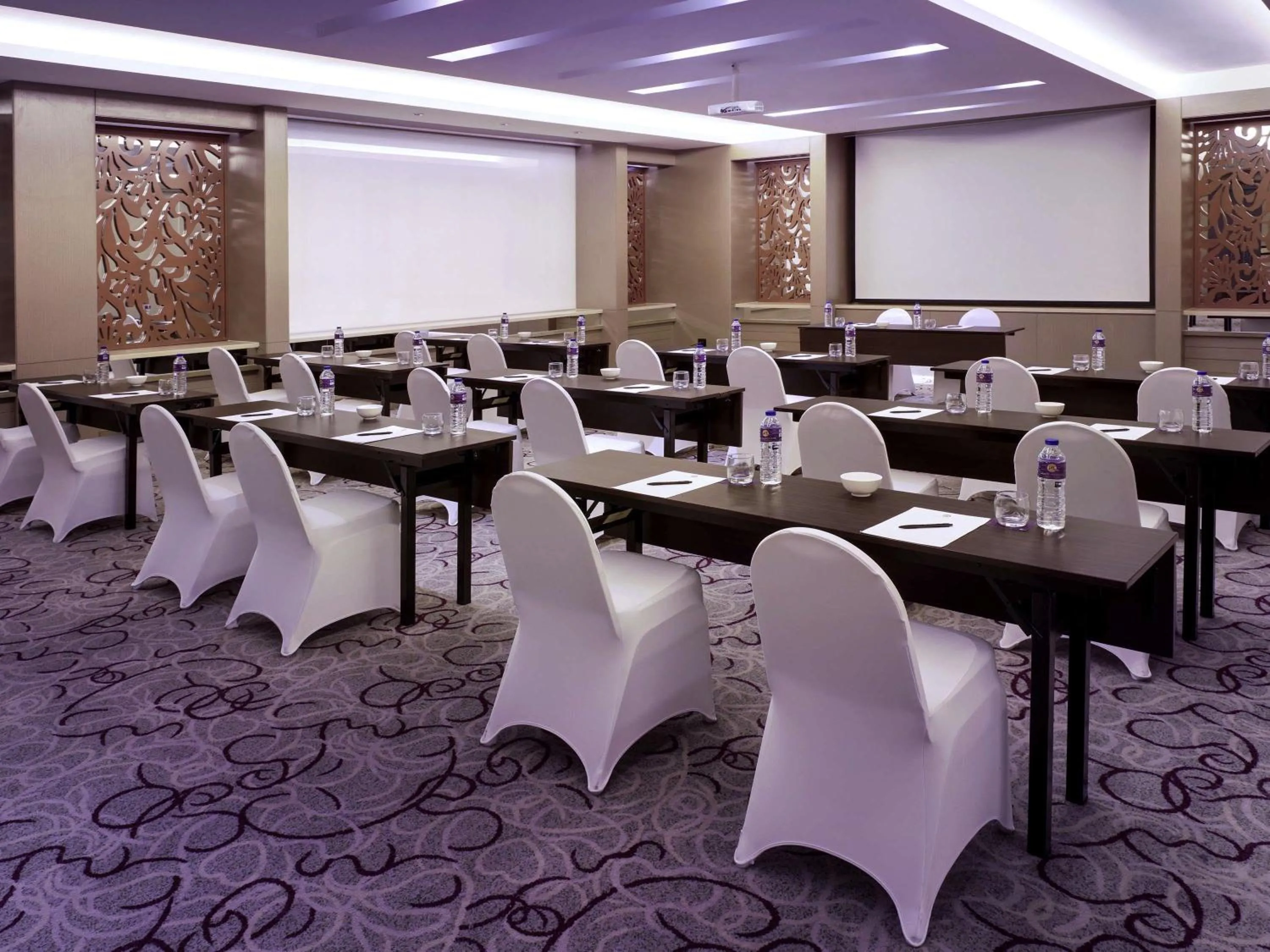 Meeting/conference room in Grand Mercure Bandung Setiabudi