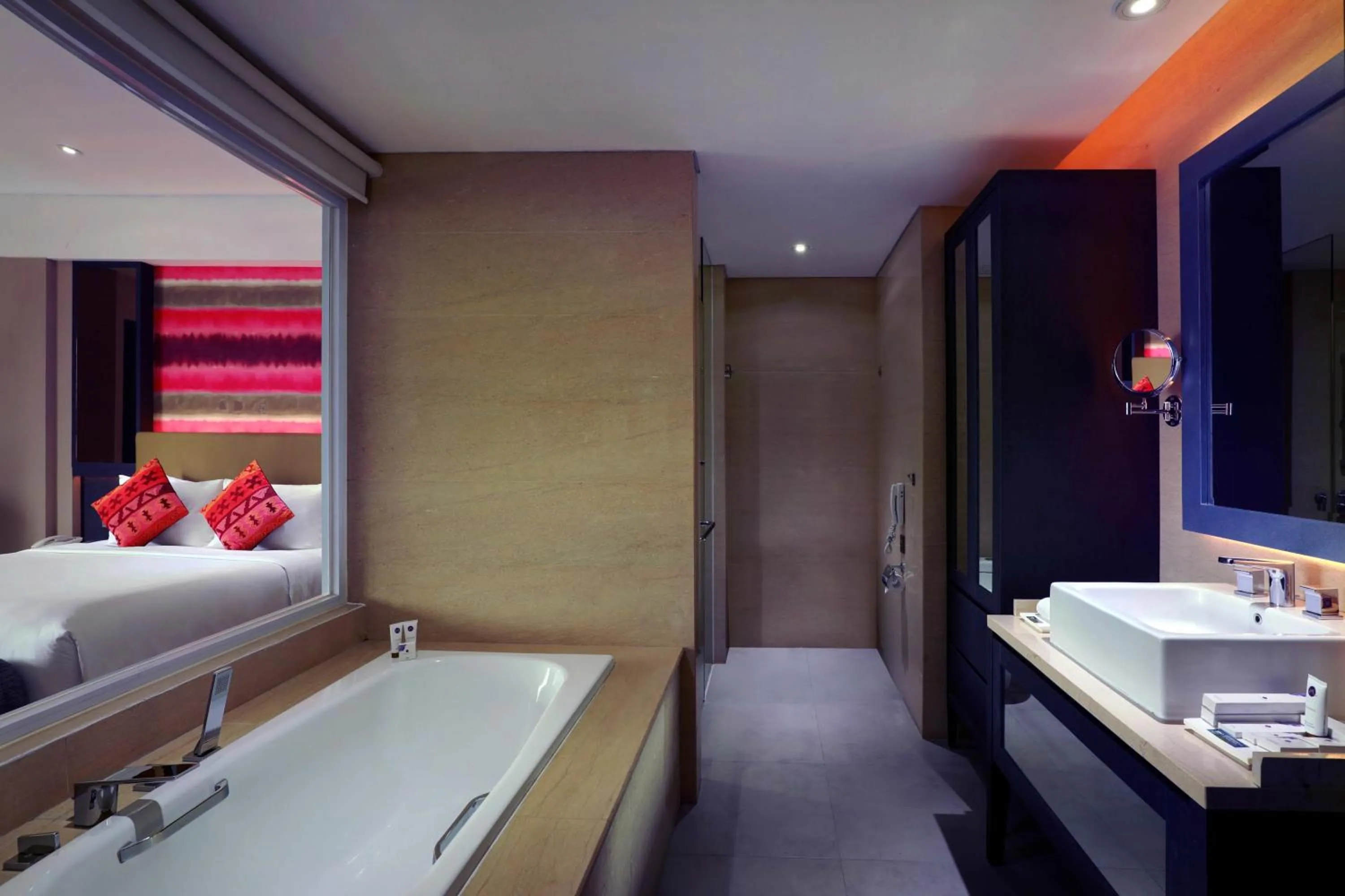 Bed in Grand Mercure Bandung Setiabudi