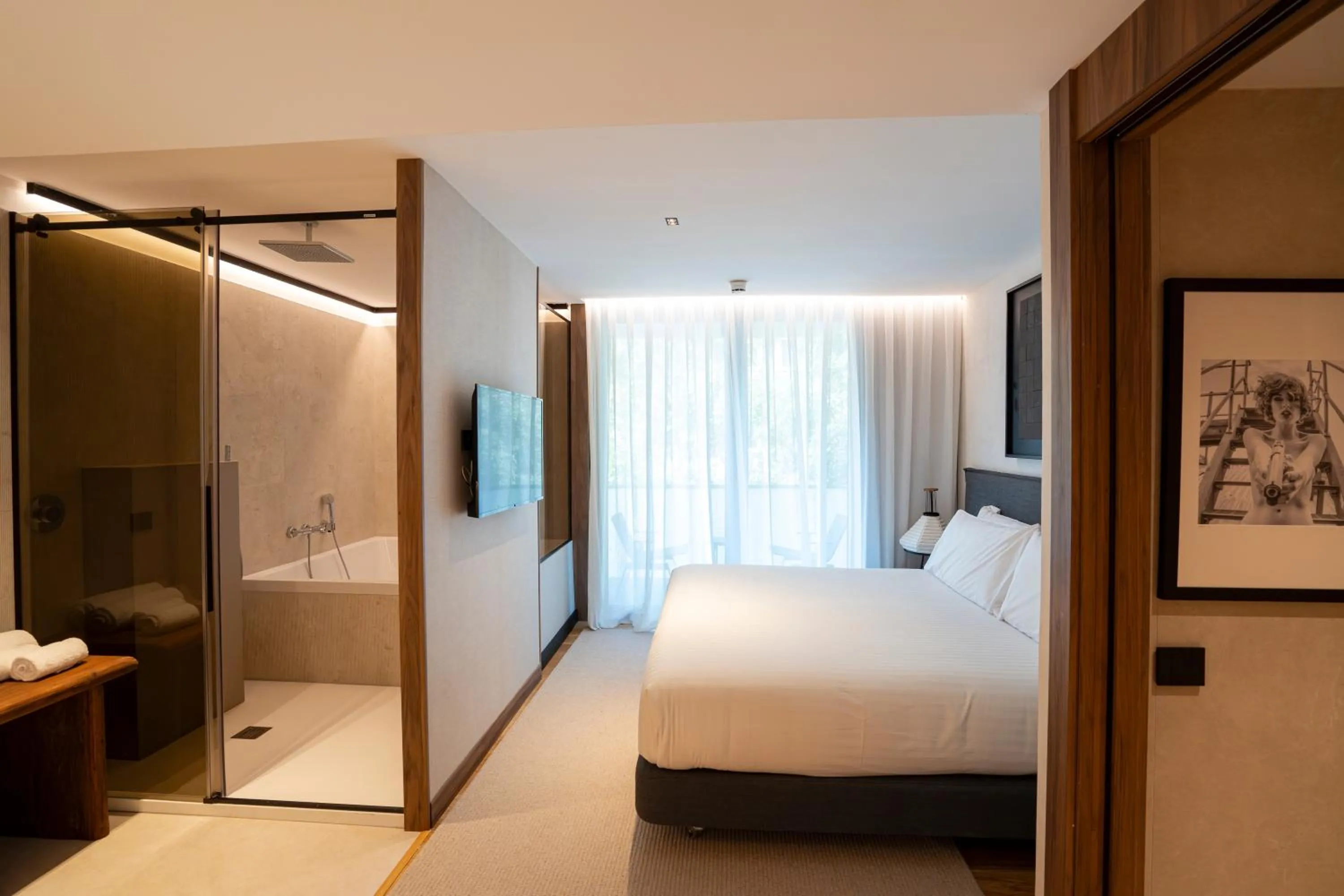 Photo of the whole room, Bed in Zenit Borrell