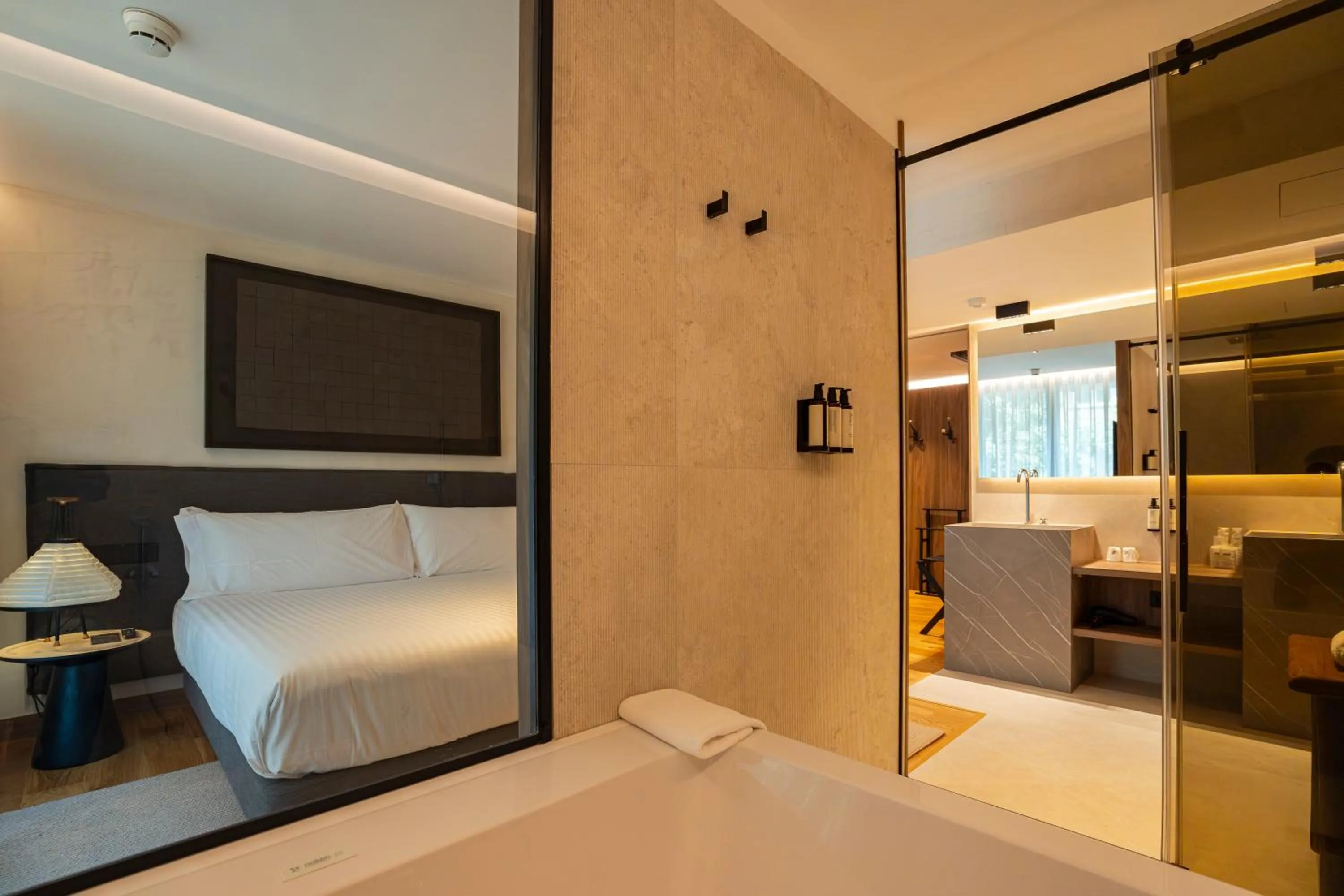 Photo of the whole room, Bed in Zenit Borrell