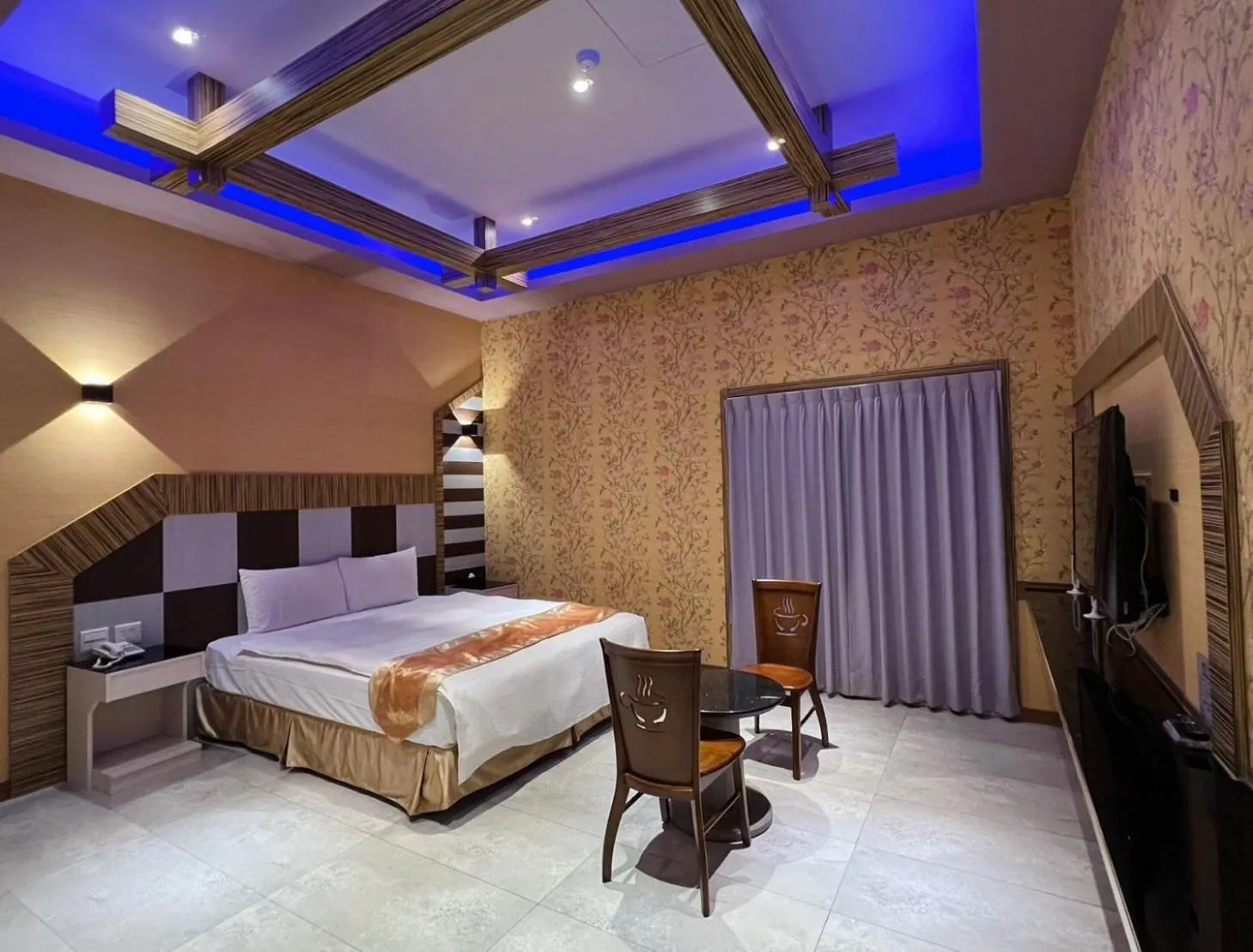 Photo of the whole room, Bed in Wei Feng Exquisite Motel Pintung Branch