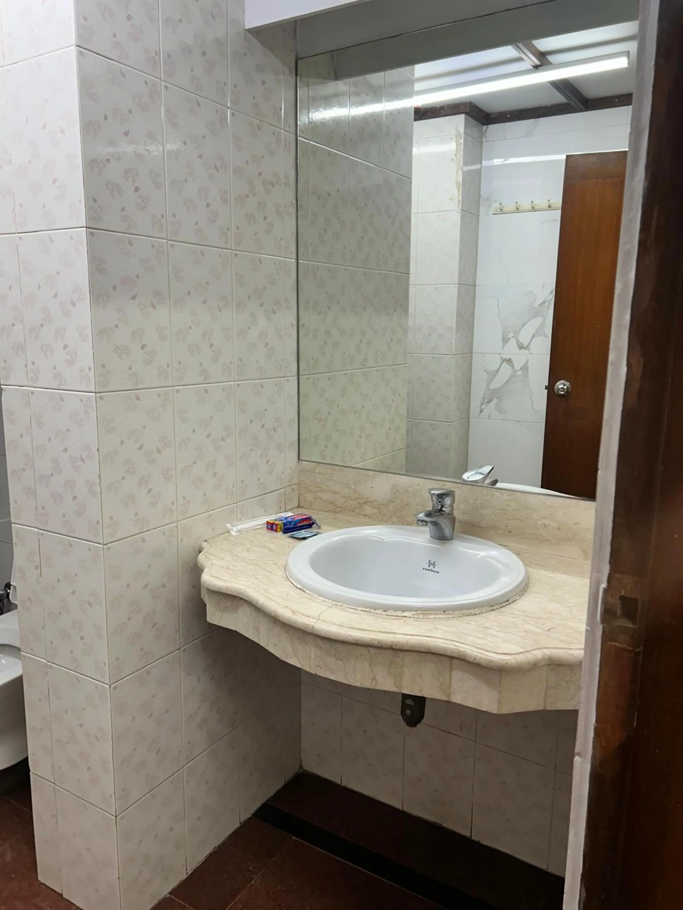 Bathroom in Royal Park Hotel Dockyard