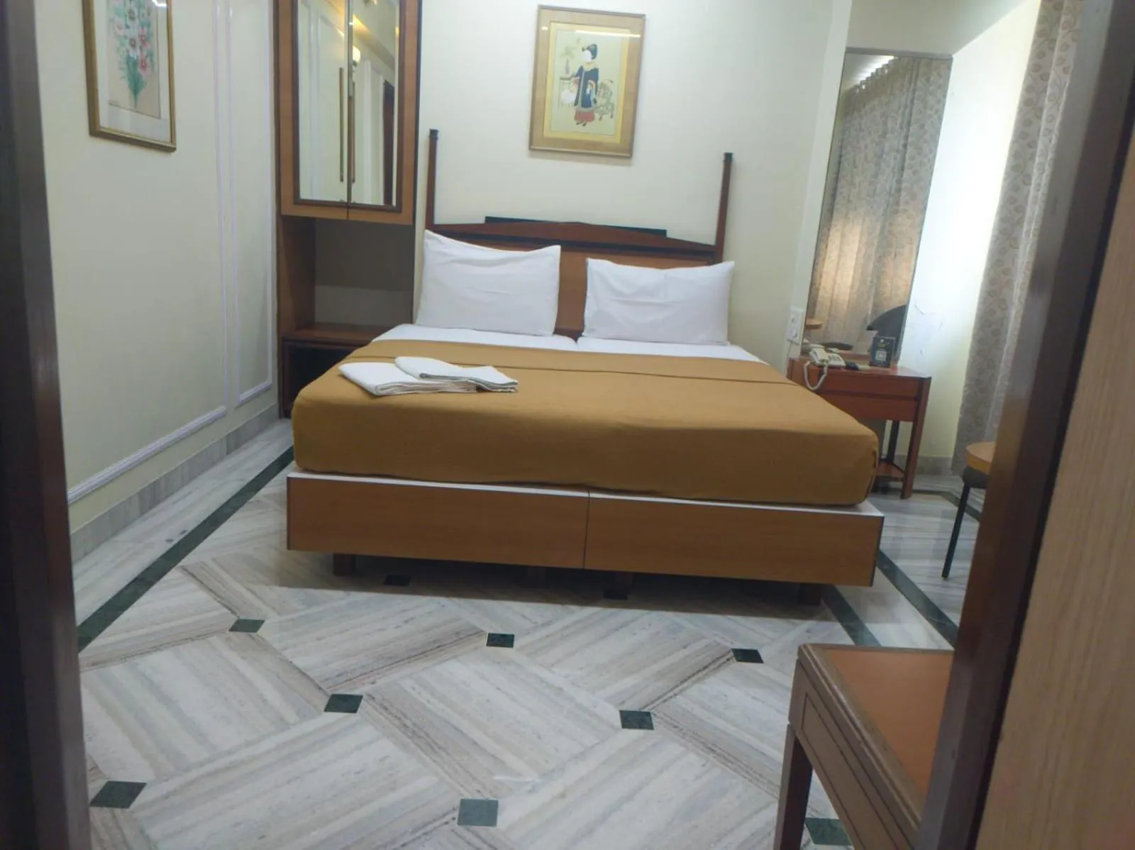 Bed in Royal Park Hotel Dockyard