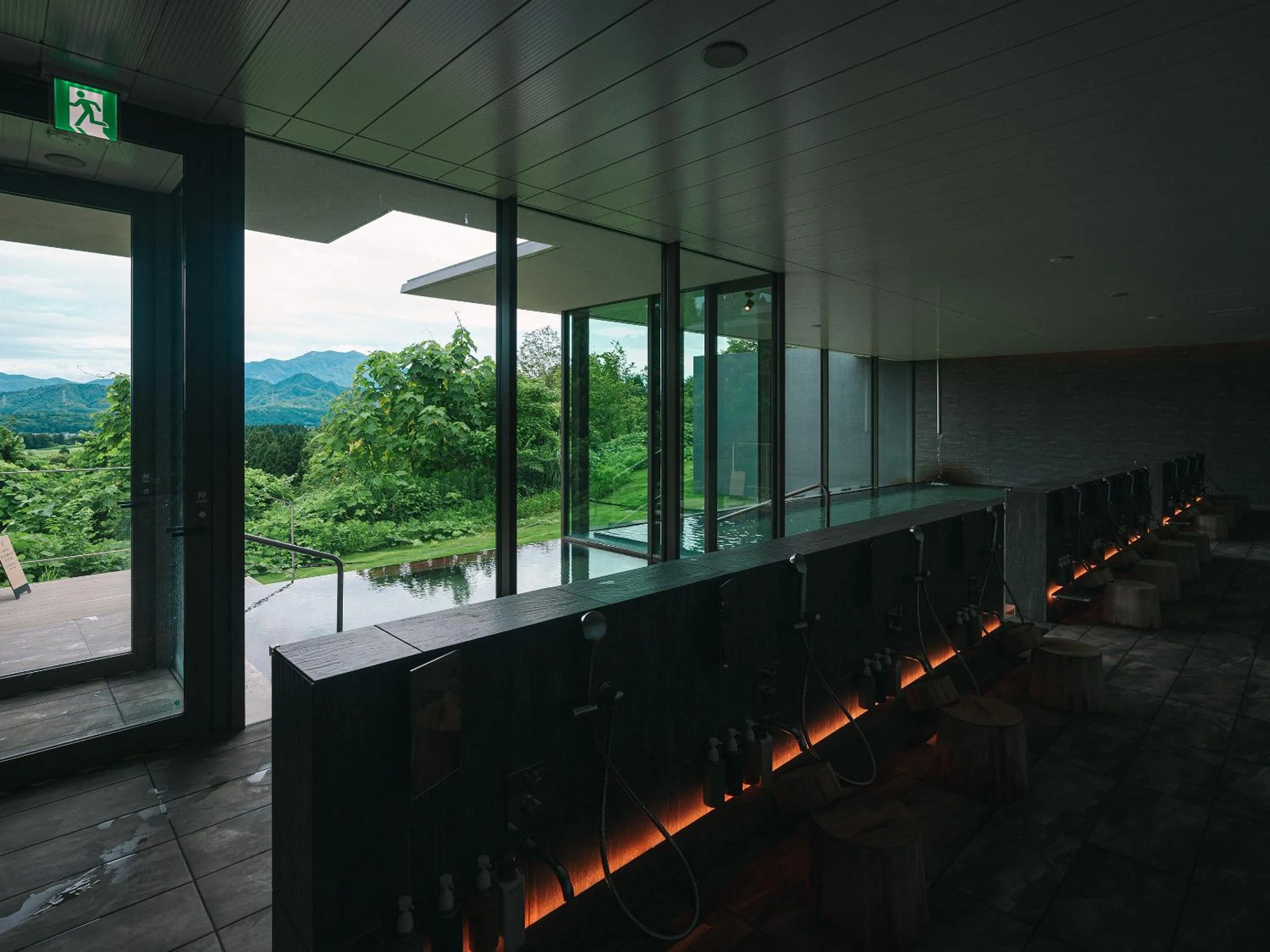 Public Bath in SNOW PEAK FIELD SUITE SPA HEADQUARTERS
