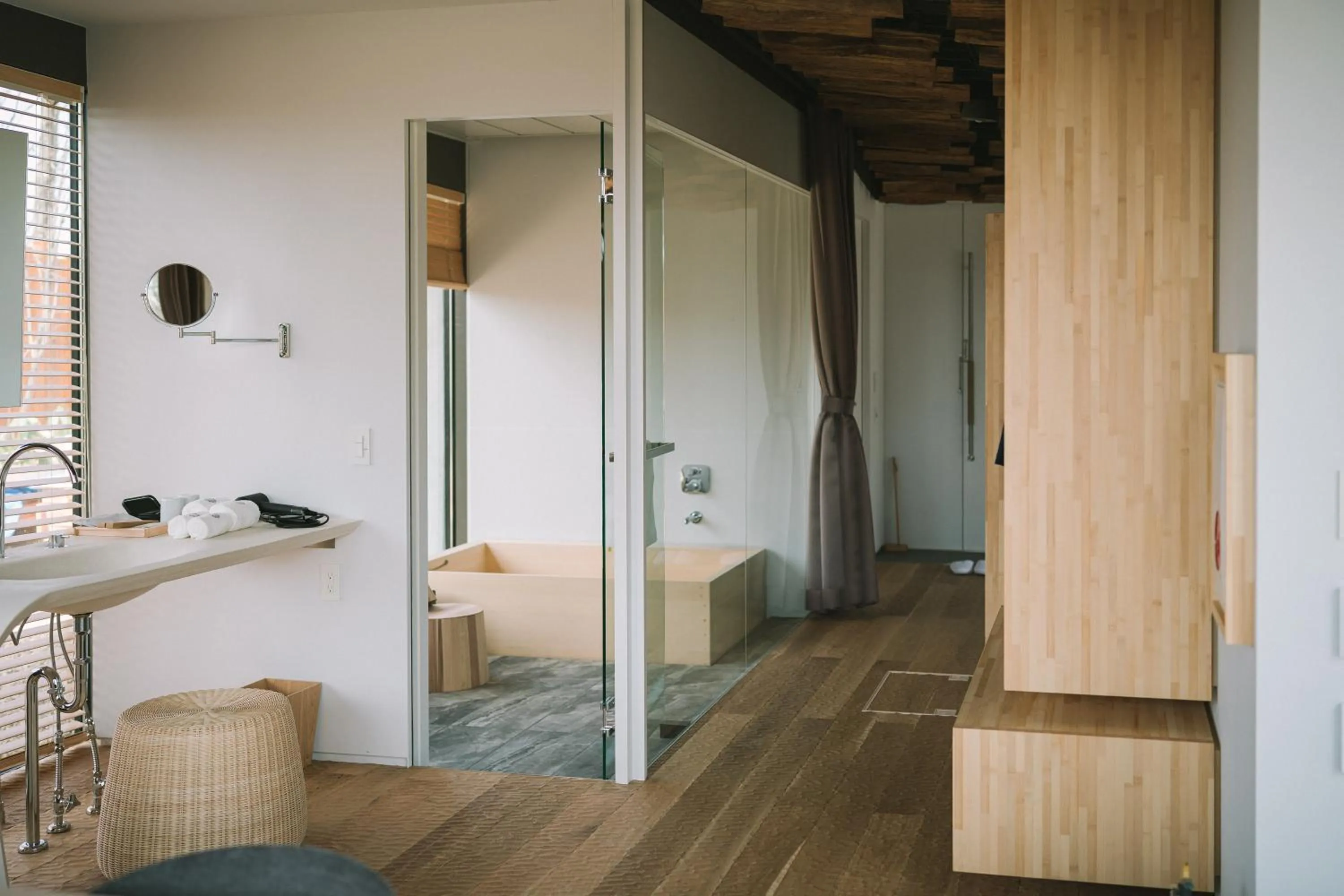 SNOW PEAK FIELD SUITE SPA HEADQUARTERS