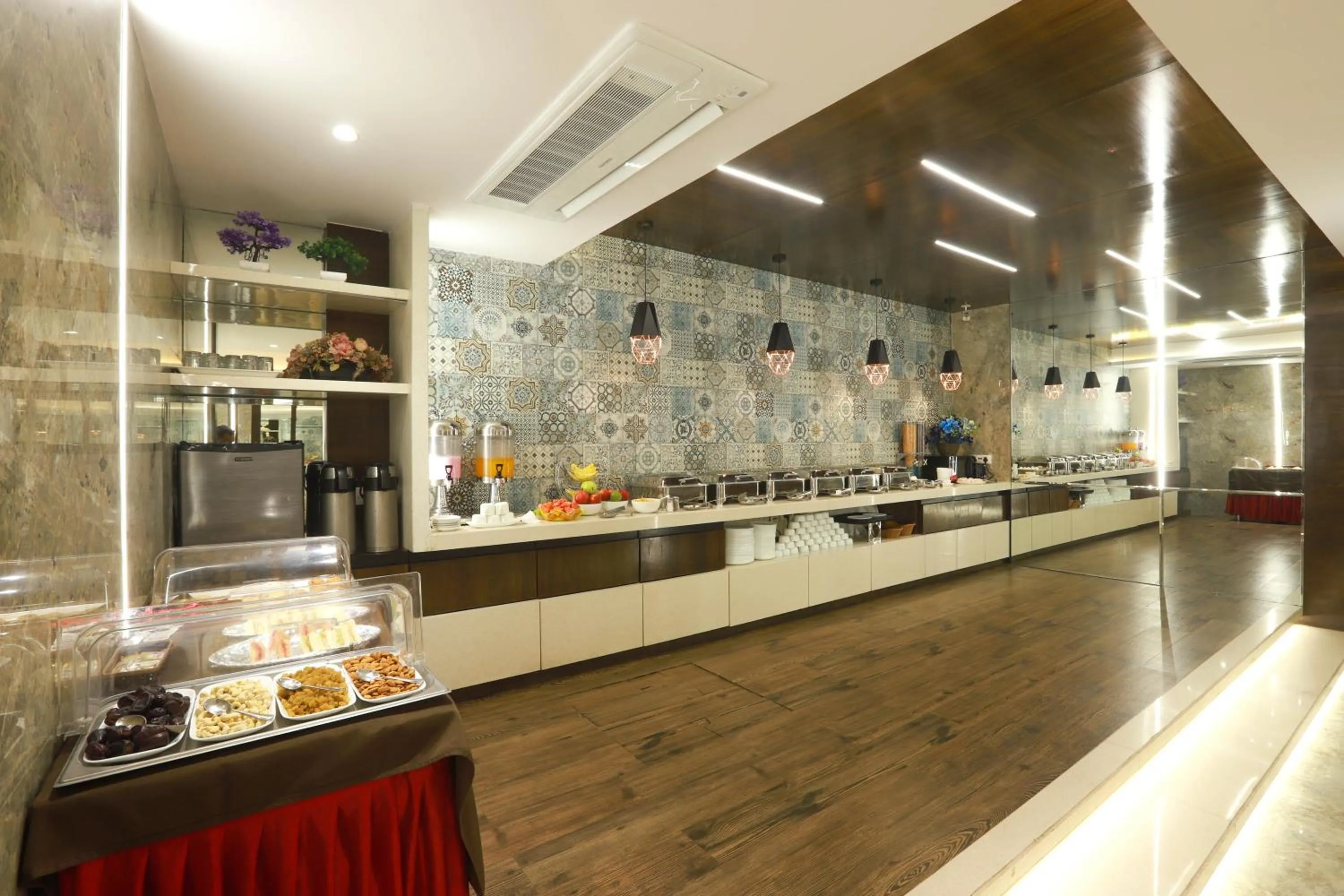 Planet Boutique Hotel