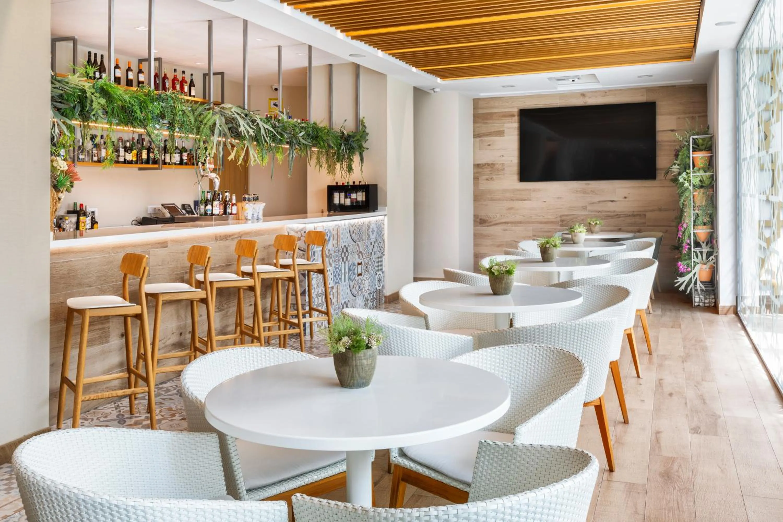 Restaurant/places to eat in Catalonia Giralda