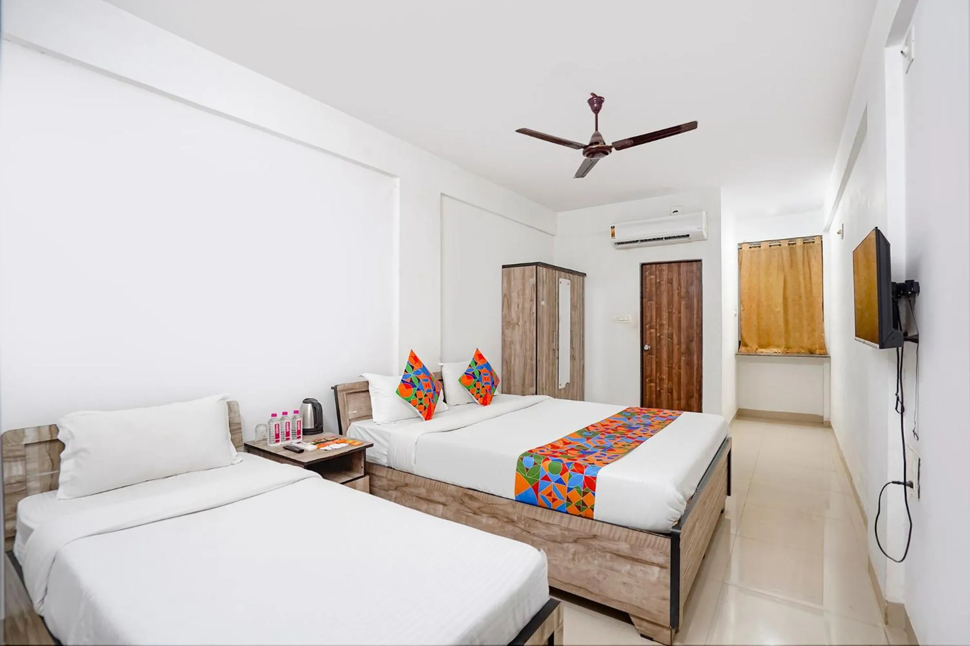 FabHotel Relax - Opp Hotel Leela