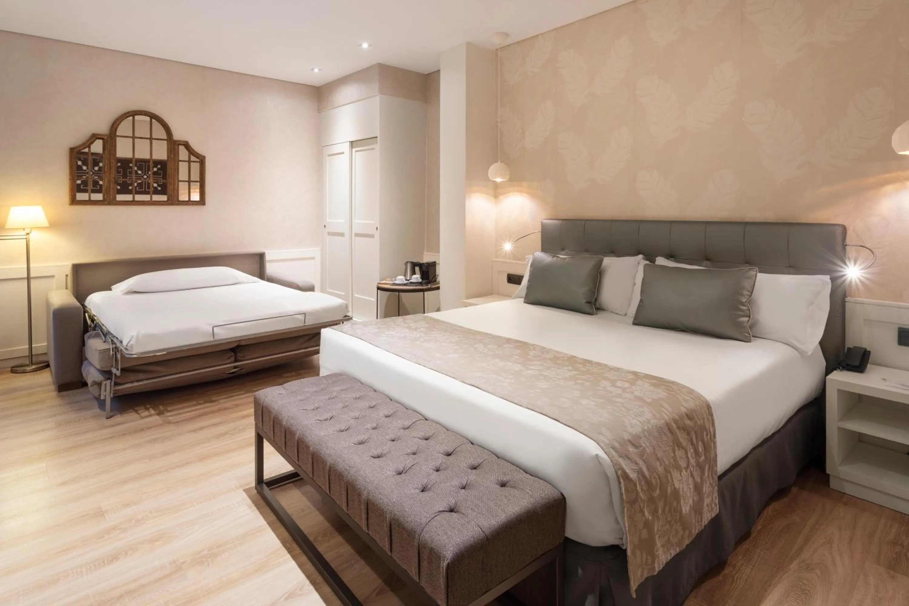 Bed in Catalonia Puerta del Sol