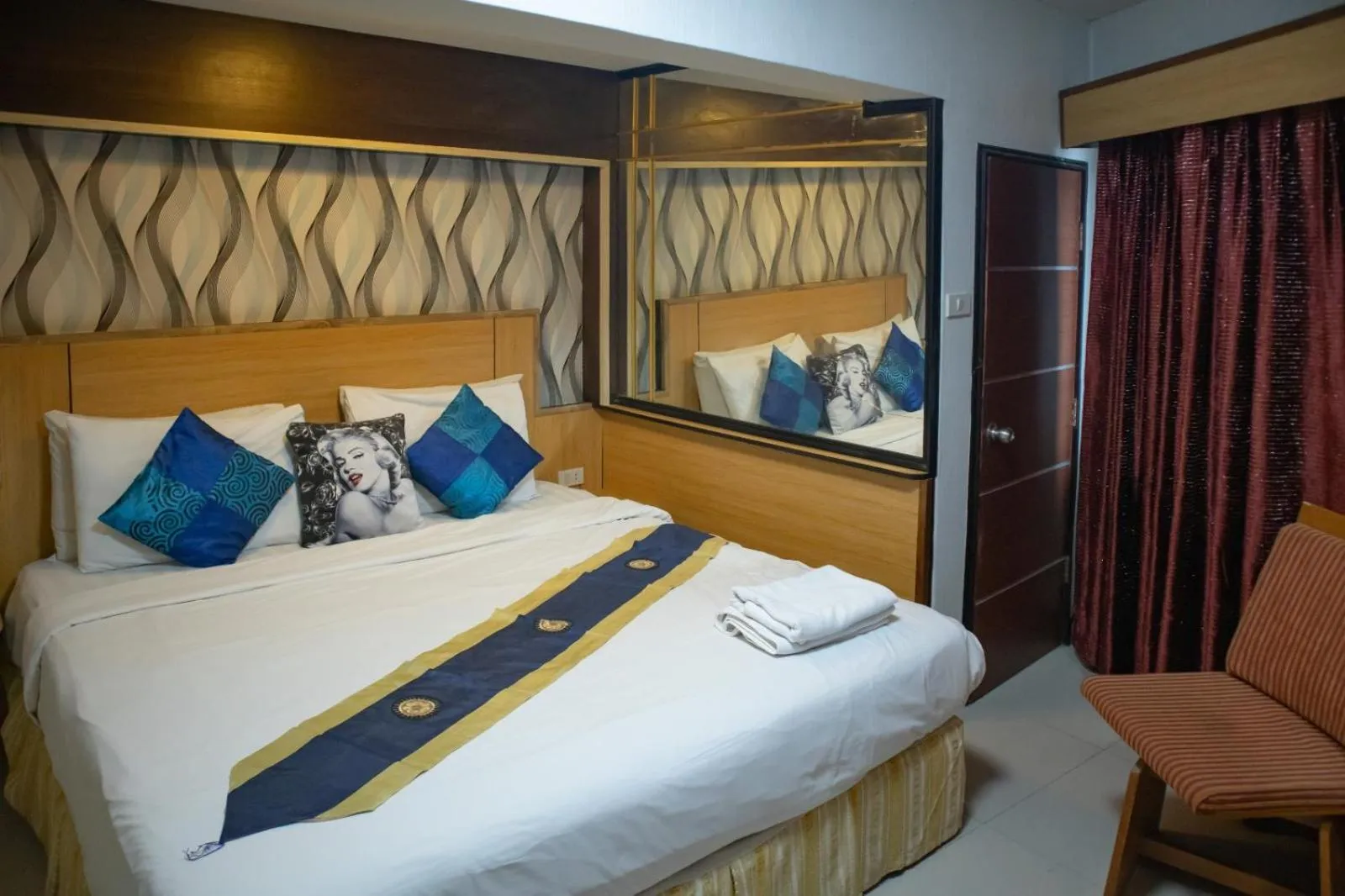 Bedroom, Bed in The ESSE Hotel Pattaya