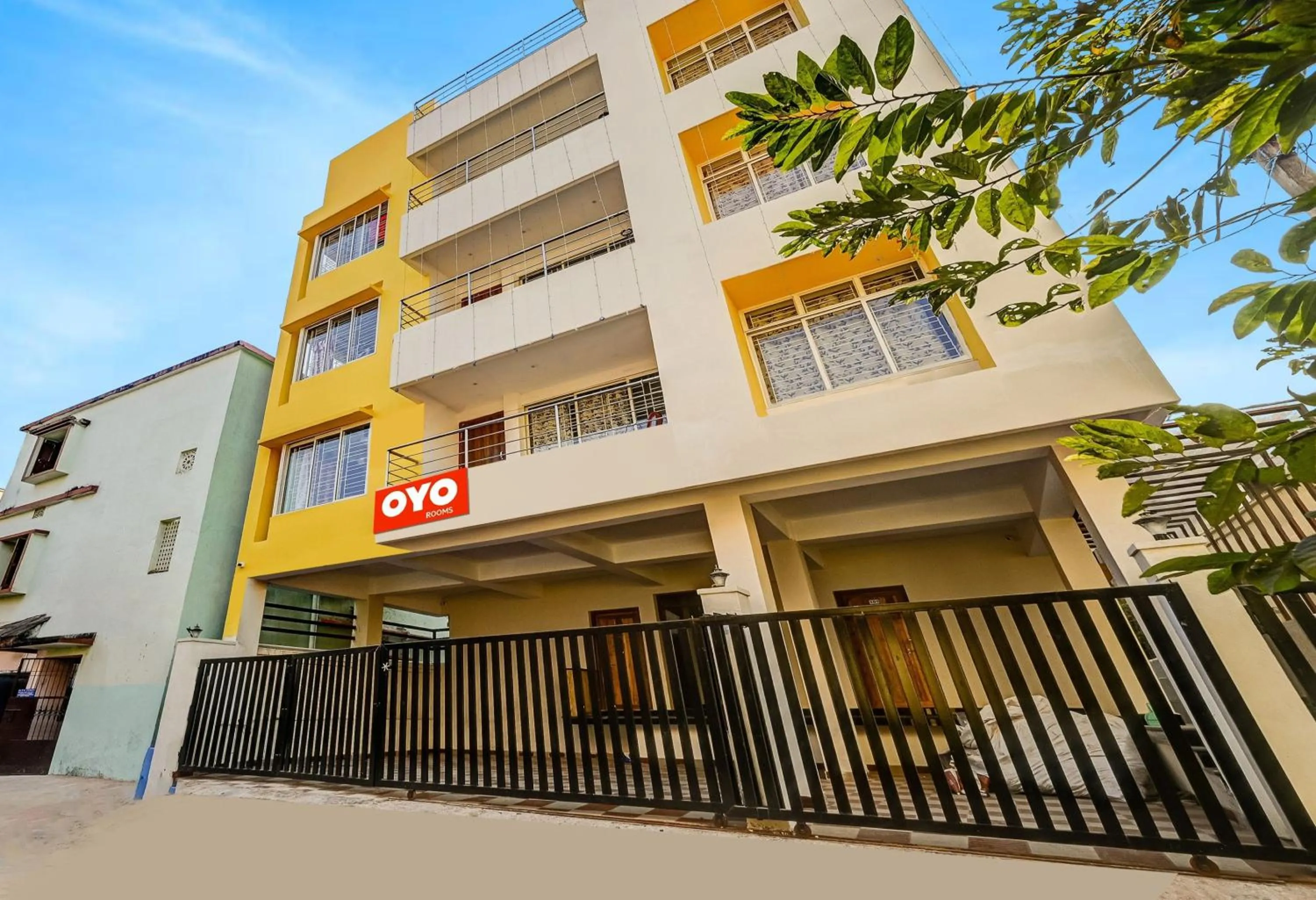 Facade/entrance in Hotel O Dream Marion