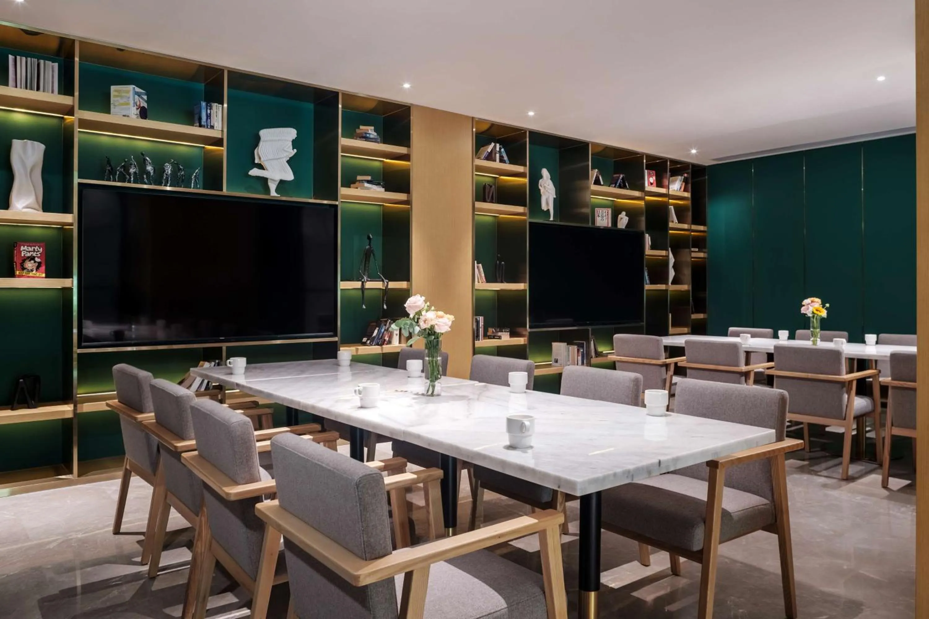 Meeting/conference room in Hilton Garden Inn Chengdu Kuanzhai Alley