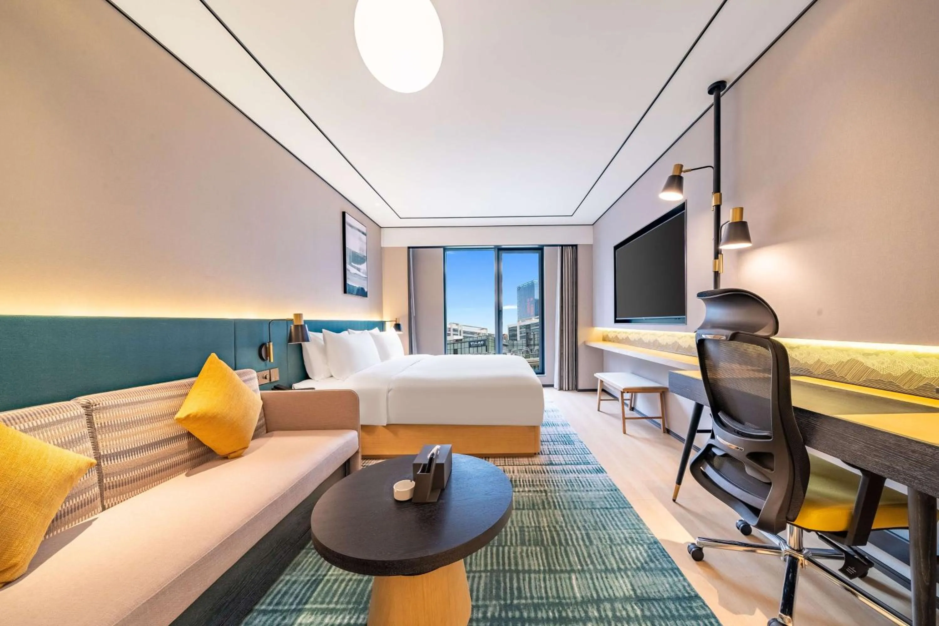 Bedroom, Bed in Hilton Garden Inn Chengdu Kuanzhai Alley