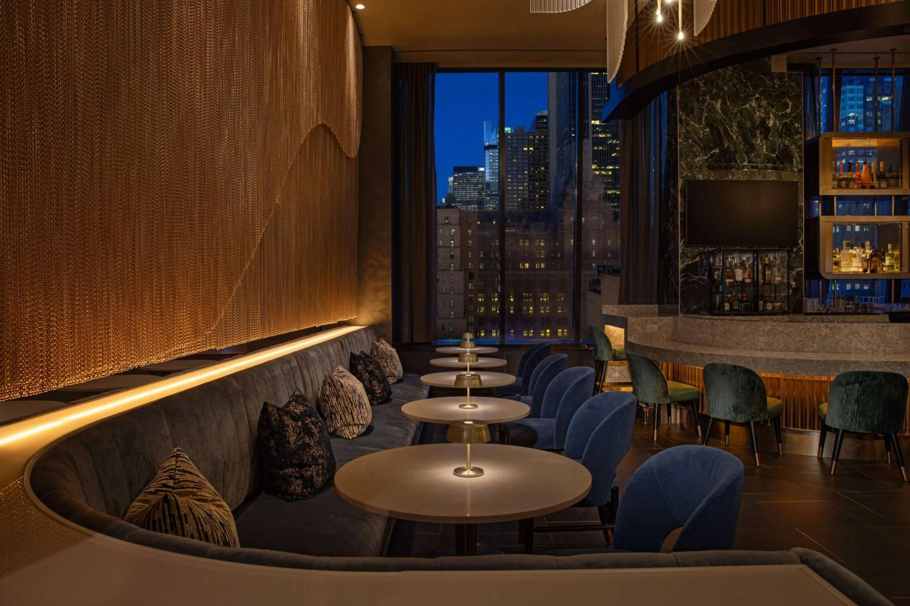 Lounge or bar in Hilton New York Times Square
