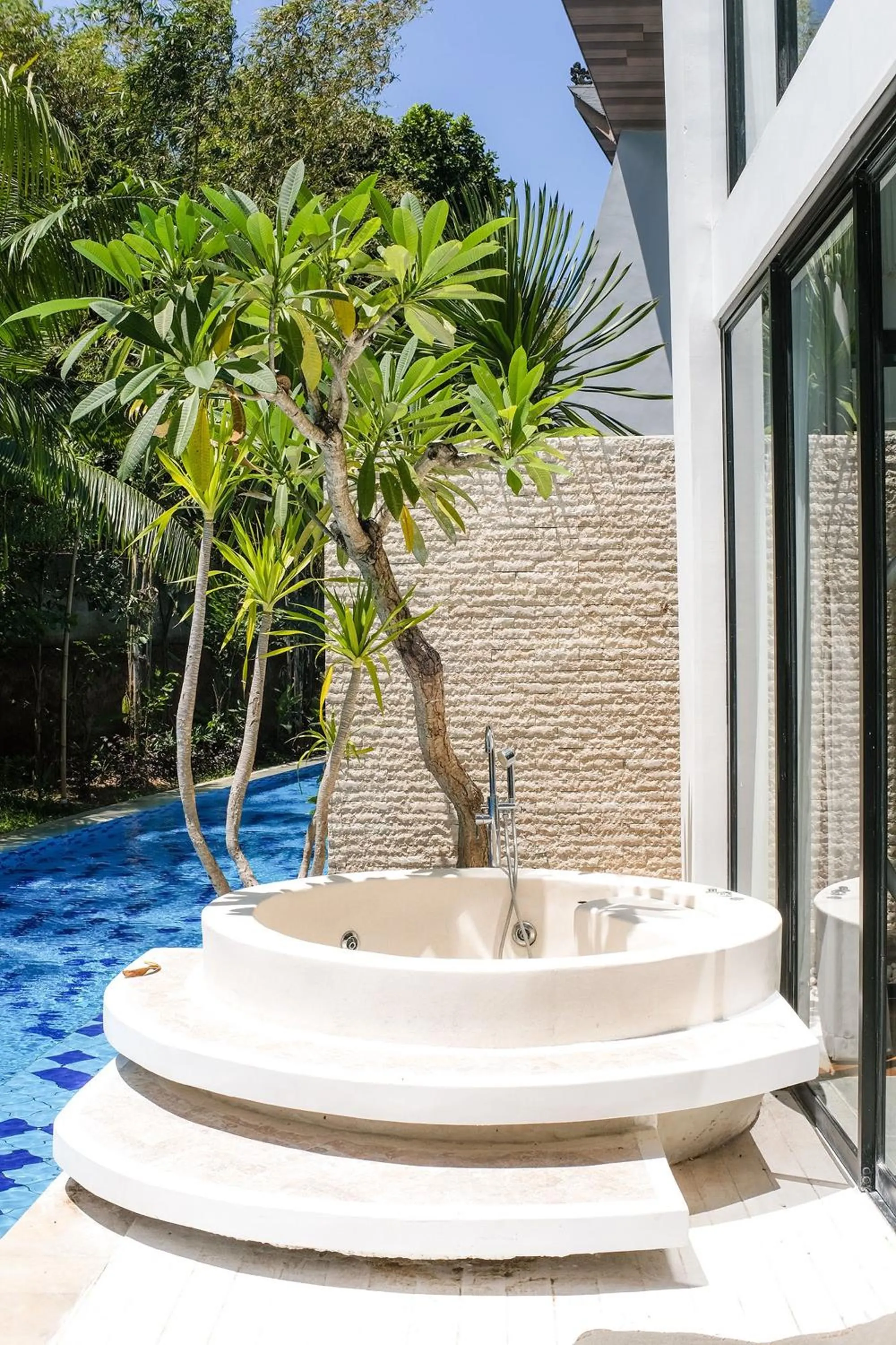 Swimming pool in Inara Villa