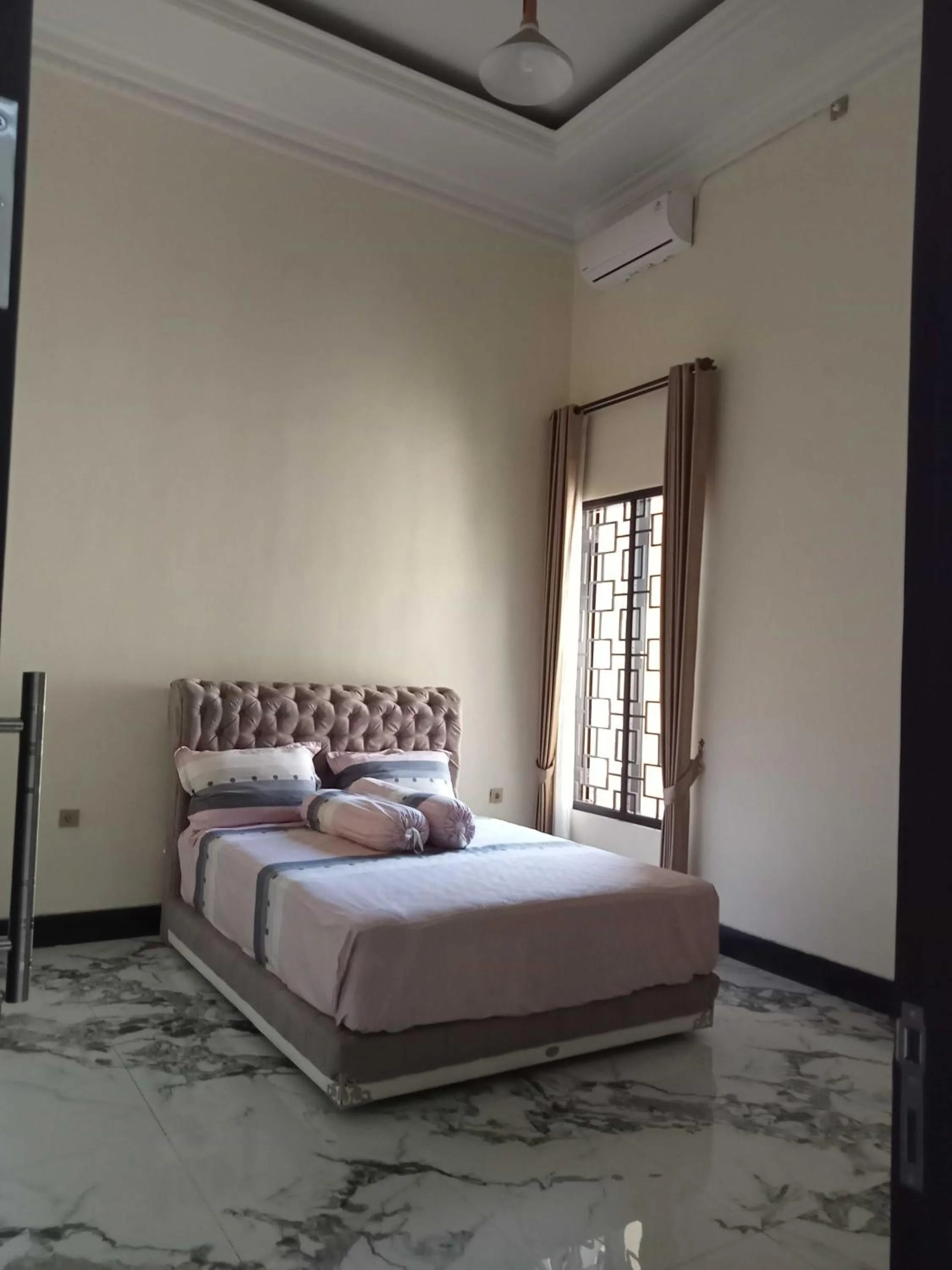 Bedroom, Bed in EXPRESS O 91708 Rumah Sriwijaya 12a Syariah