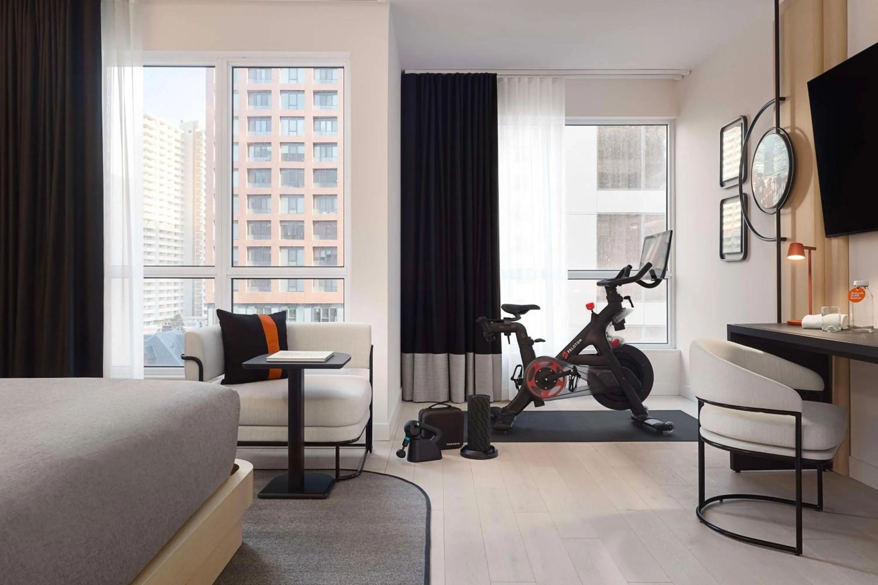 Bedroom, Bed in Canopy By Hilton Toronto Yorkville