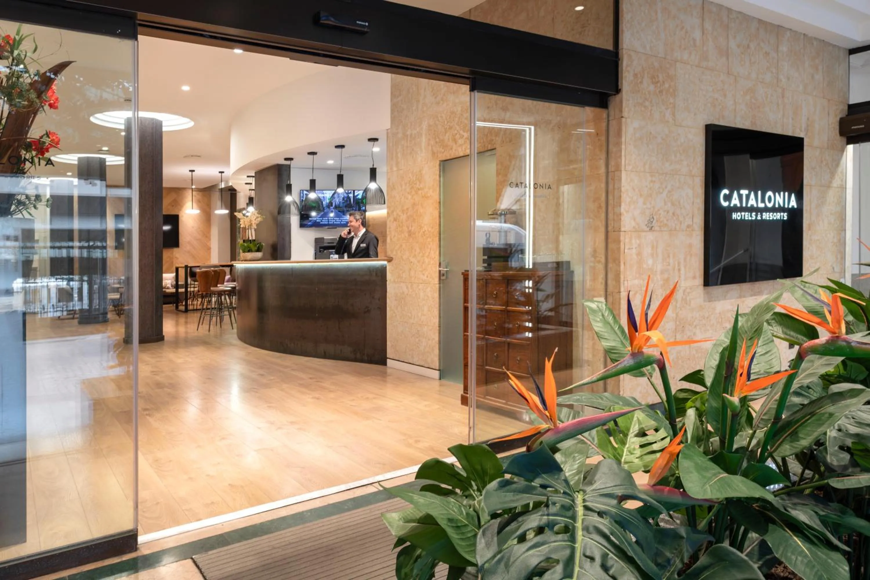 Lobby or reception in Catalonia Plaza Mayor Salamanca