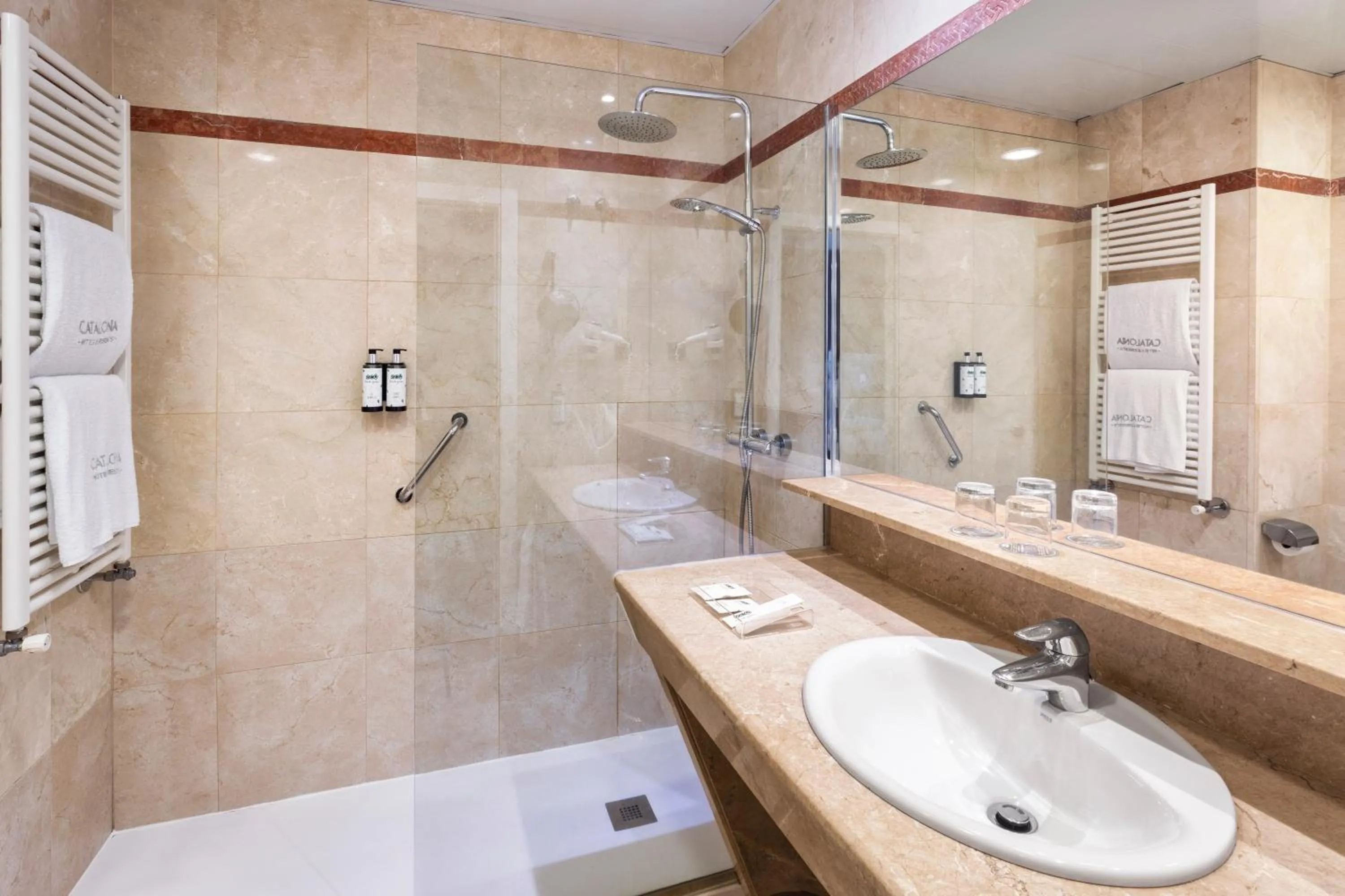 Shower in Catalonia Plaza Mayor Salamanca