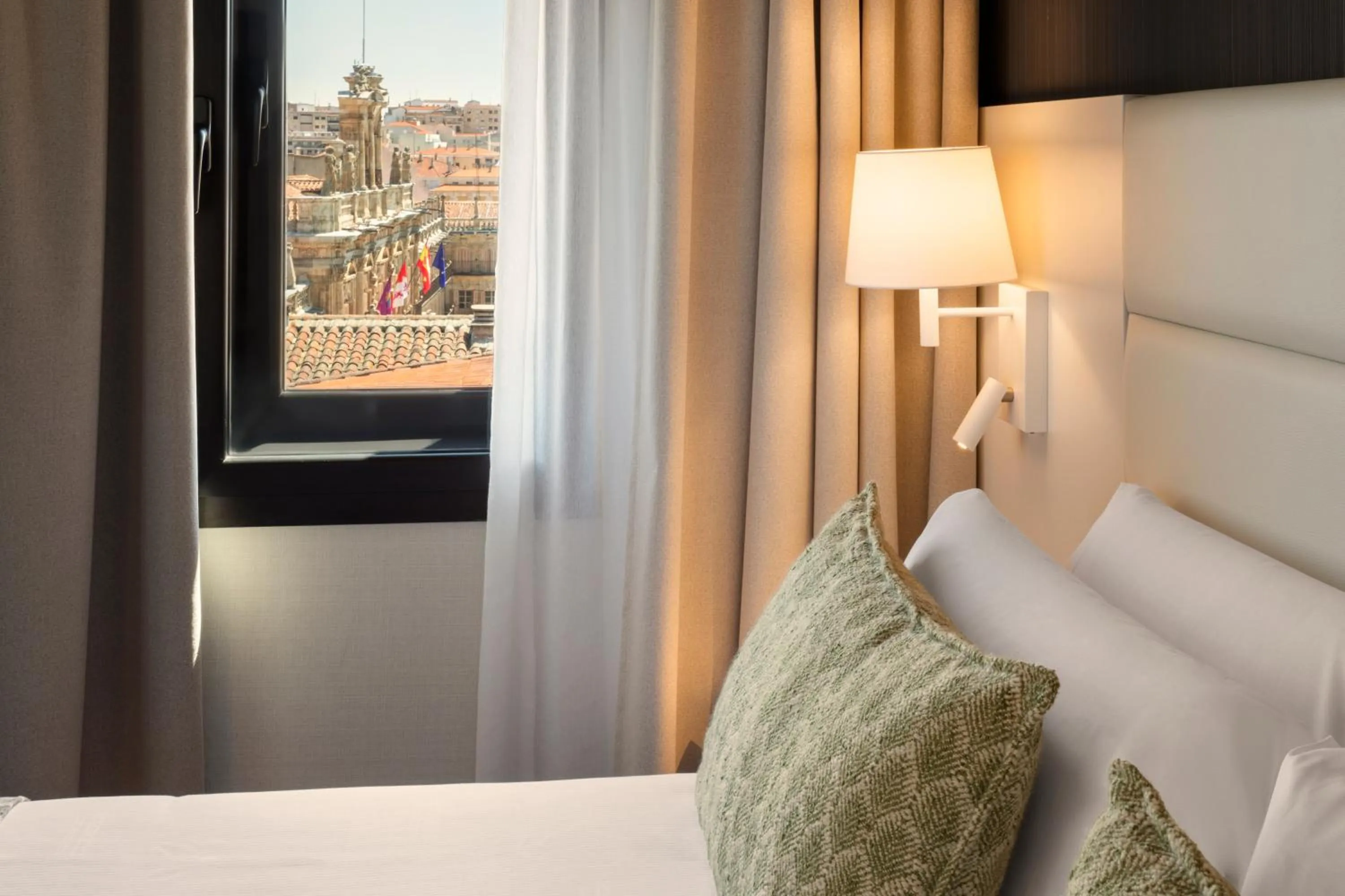 Bed in Catalonia Plaza Mayor Salamanca