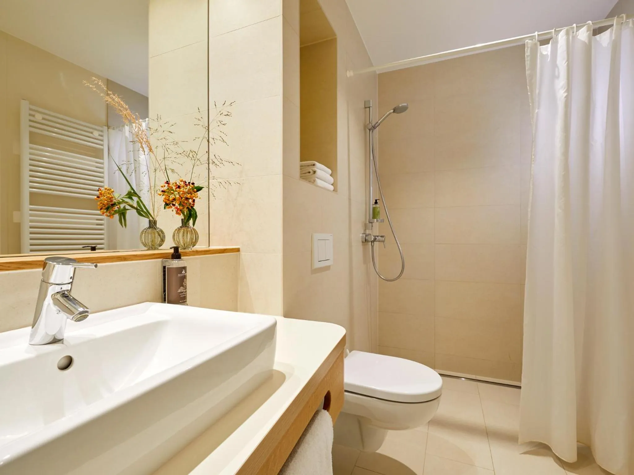 Bathroom in Flottwell Berlin Hotel & Residenz am Park