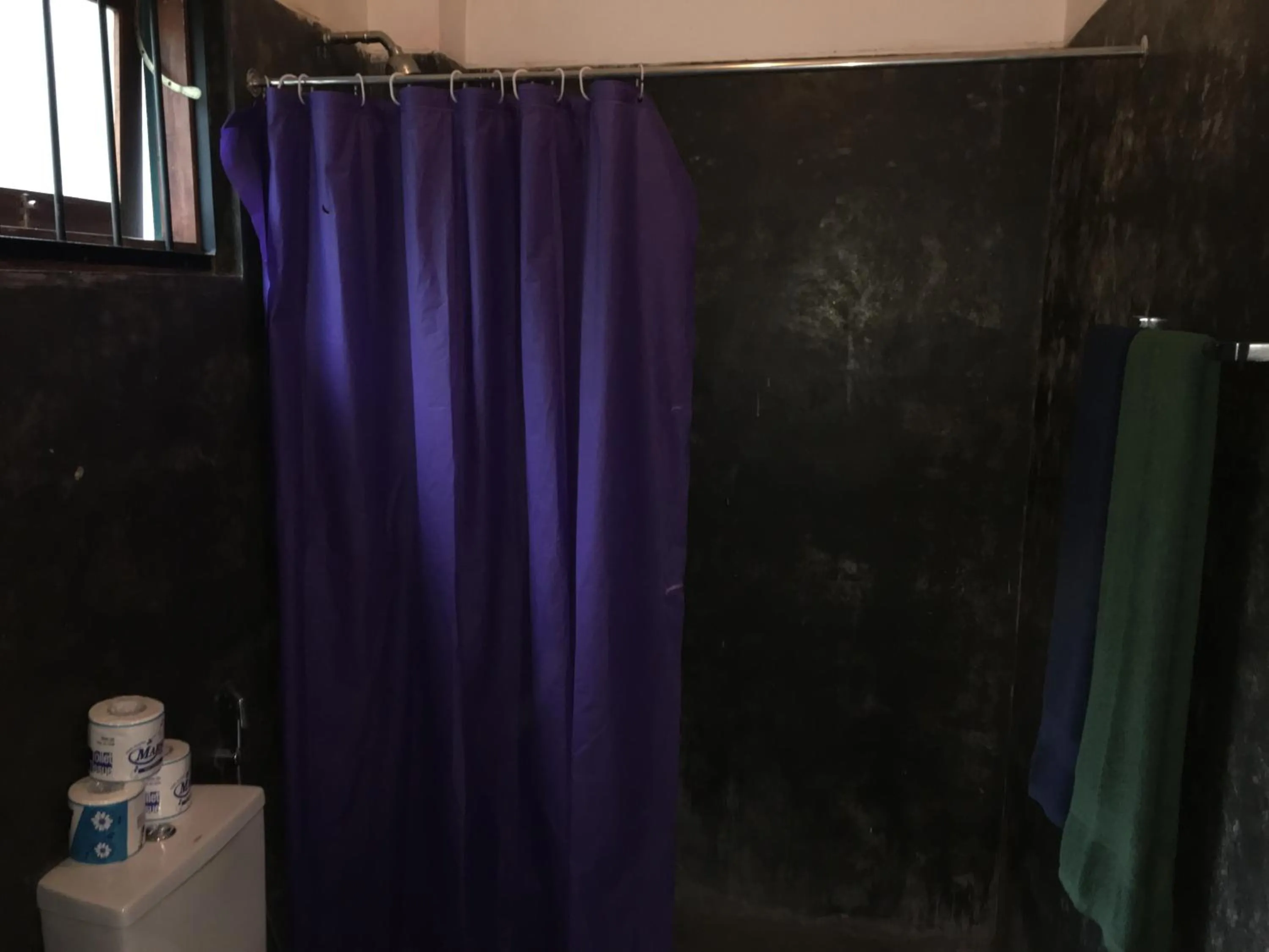 Bathroom in Colombo Beach Hostel