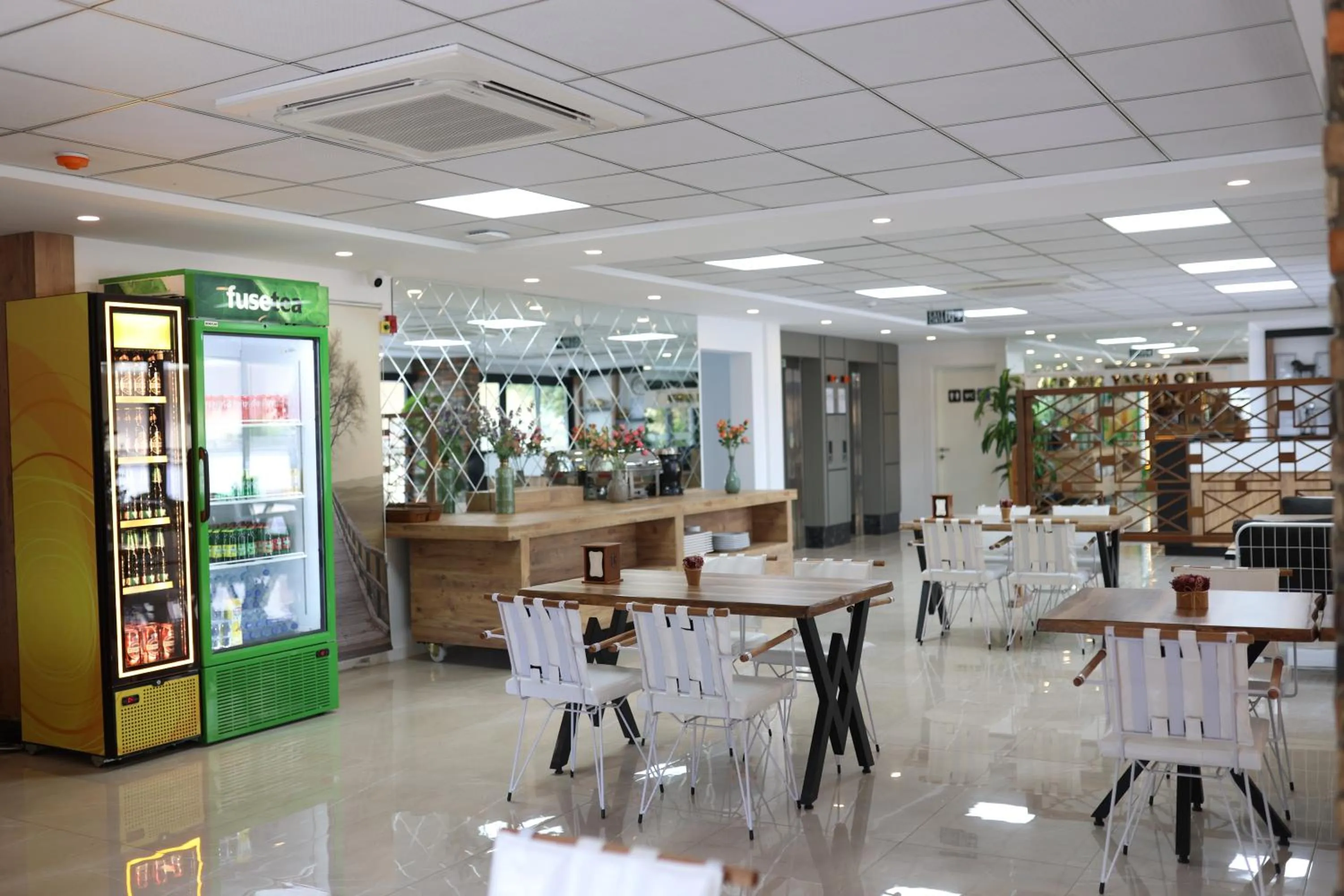 Restaurant/places to eat in Akdeniz Yaşam Otel