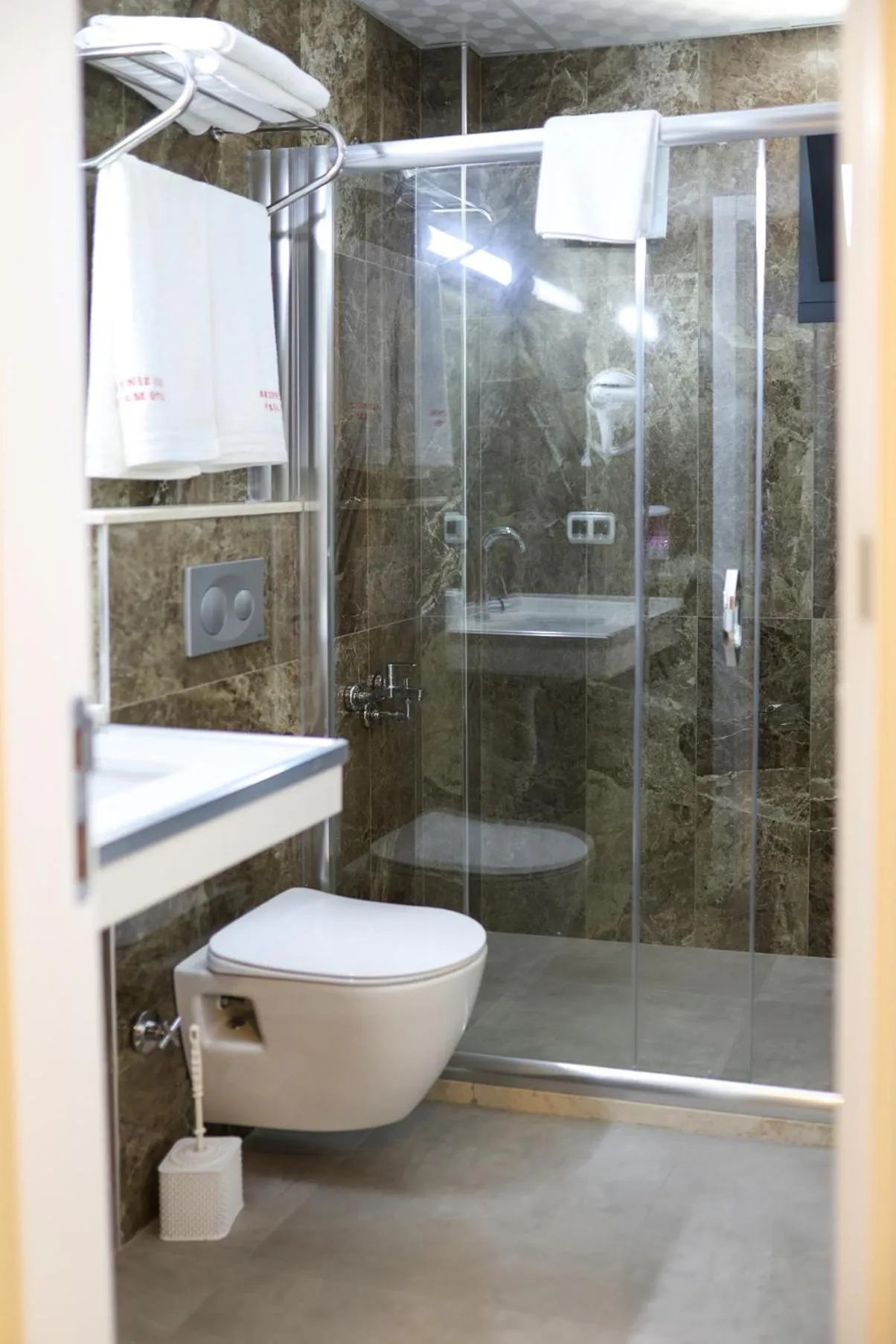 Toilet in Akdeniz Yaşam Otel