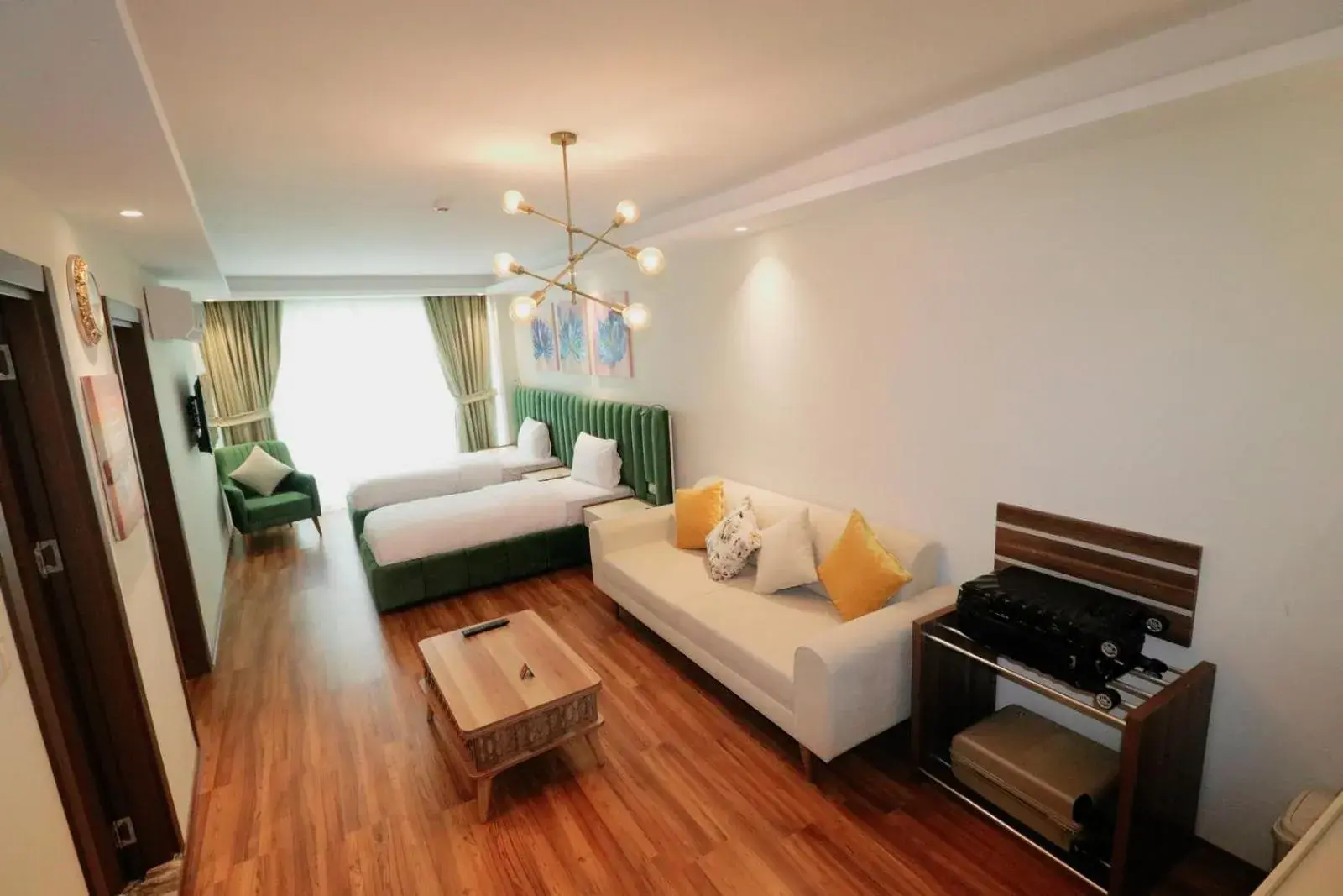 Family Room in Grand Luxury Family Room in Grand Luxury