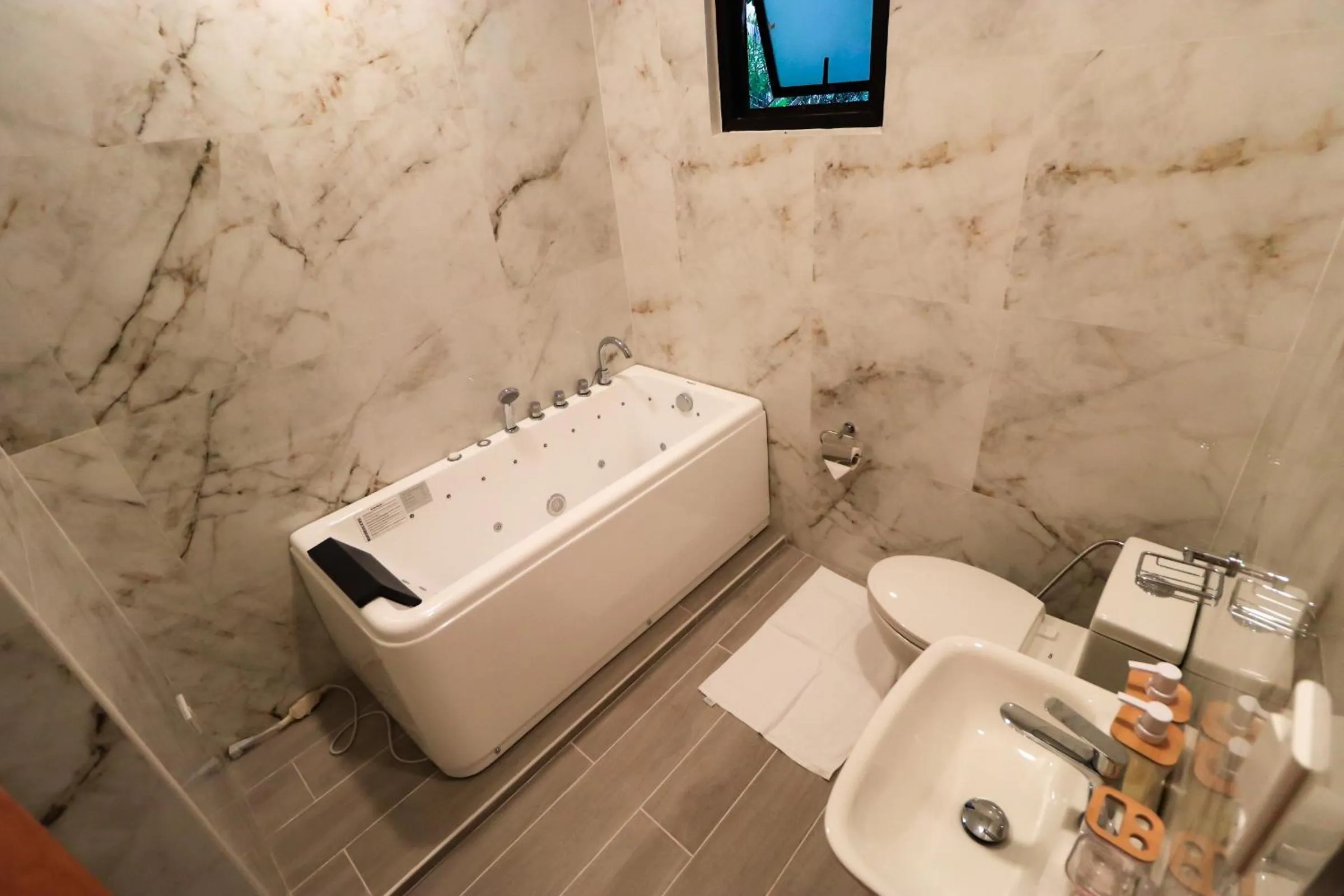 Bathroom in Josefina's Tourist Inn