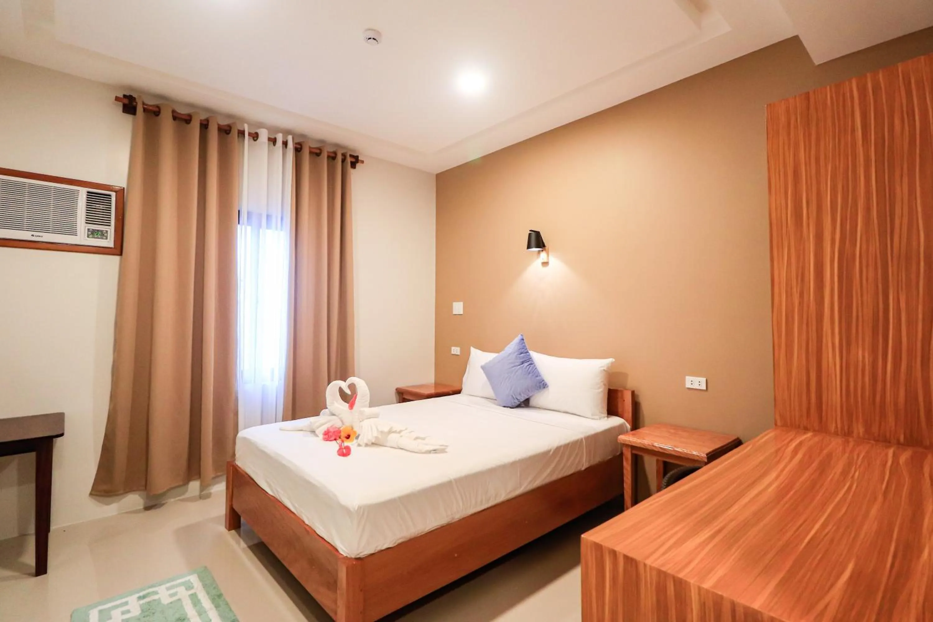 Photo of the whole room, Bed in Josefina's Tourist Inn