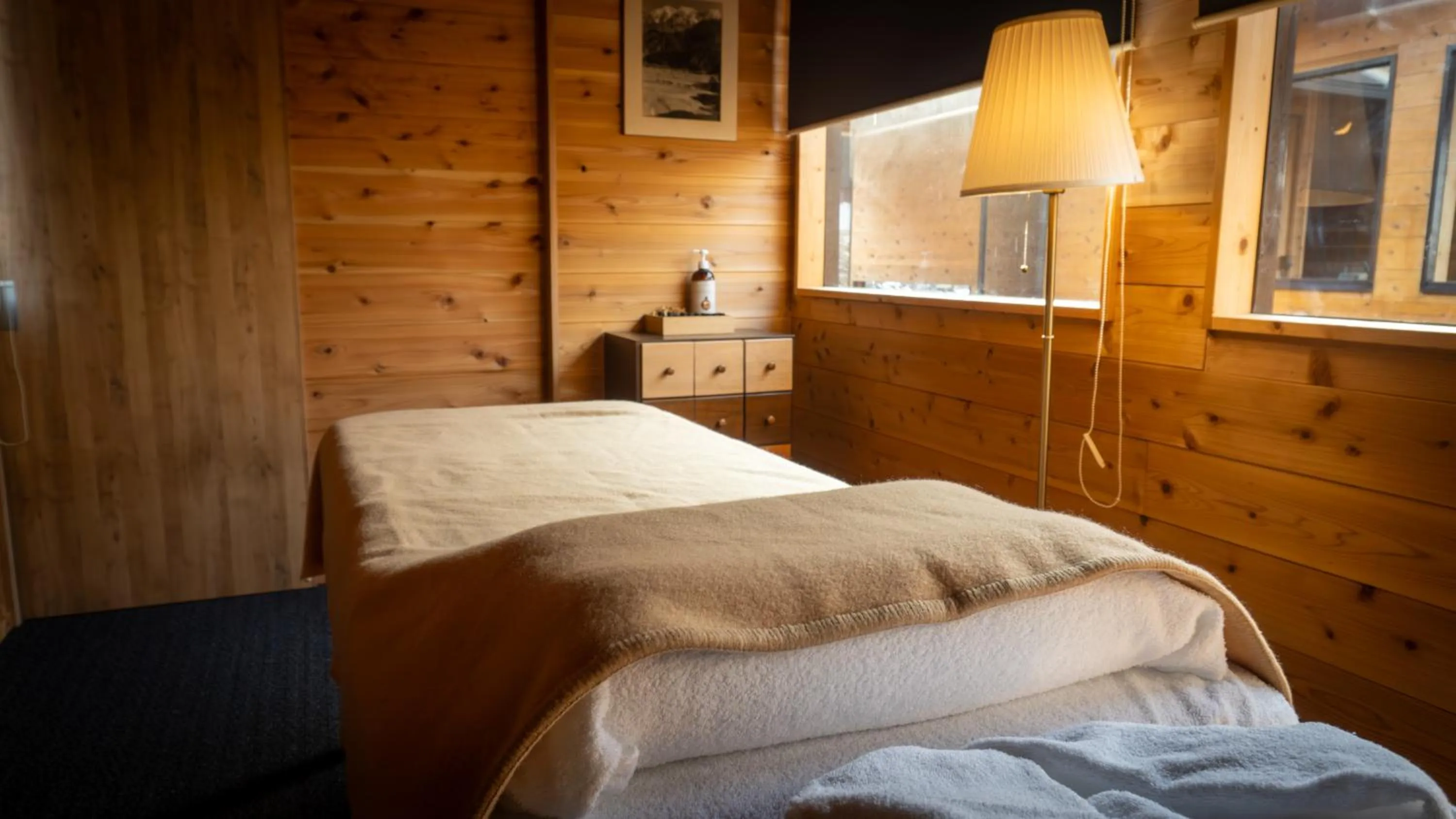 Massage, Bed in RENEST