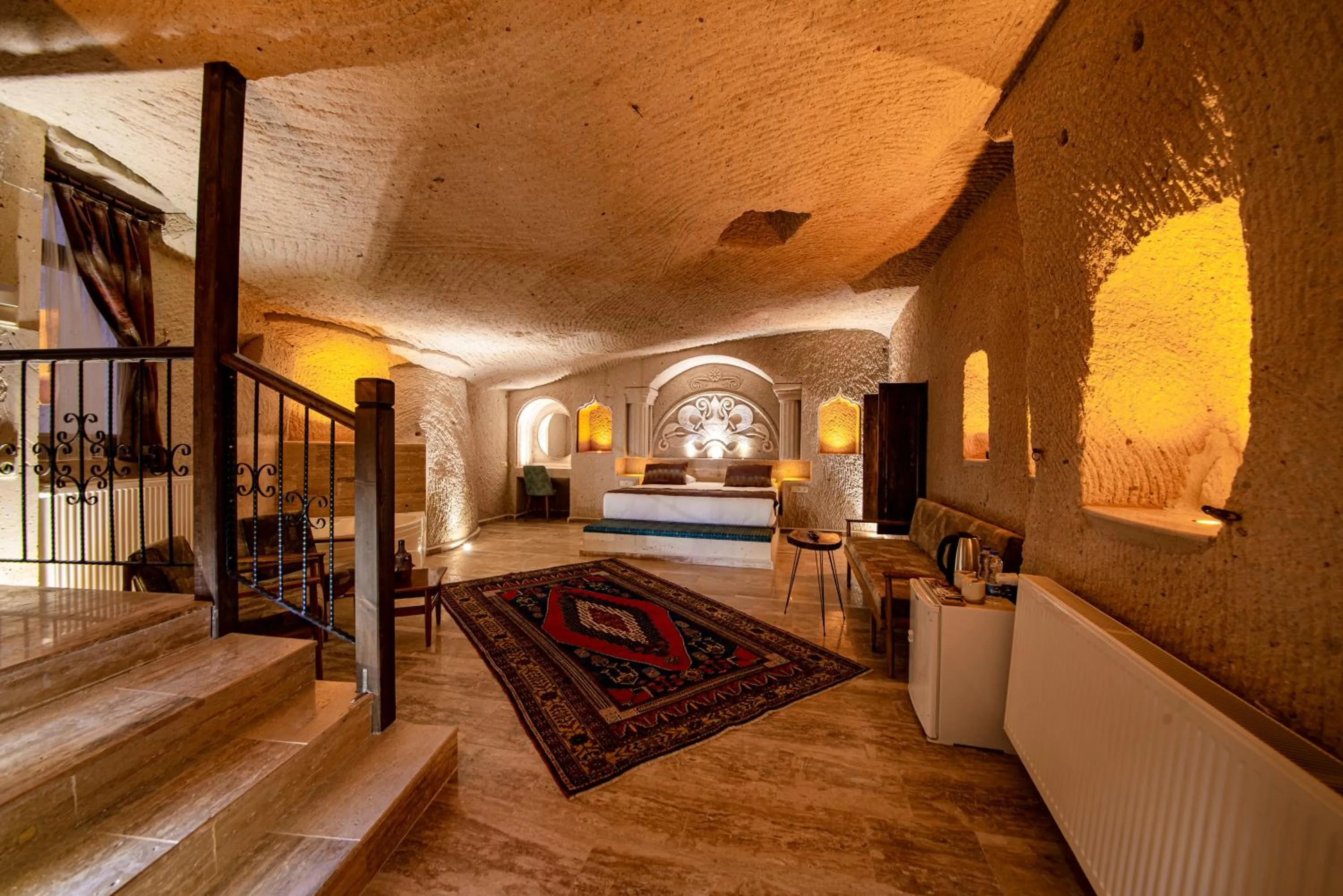 Photo of the whole room in FARMER CAVE HOUSE