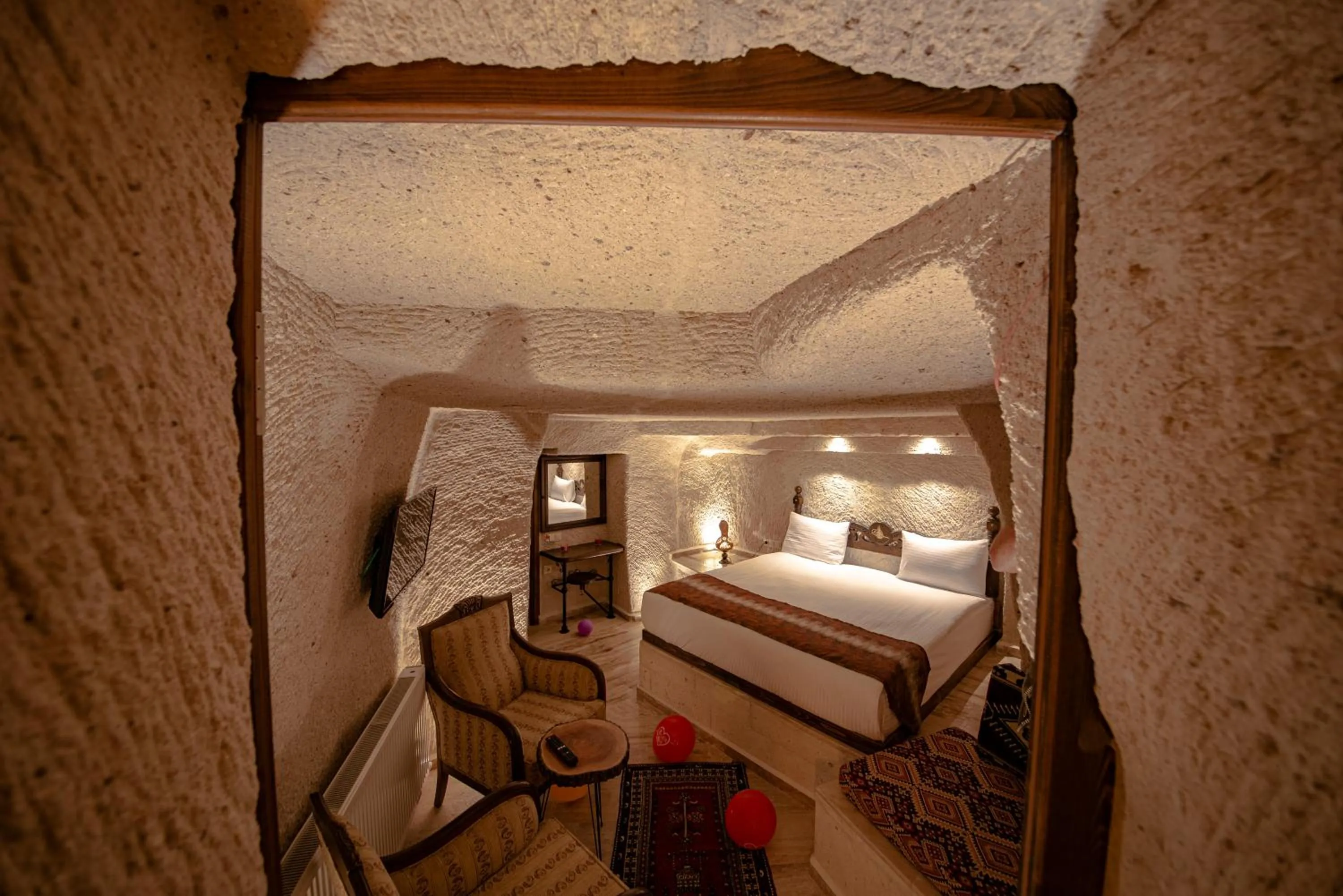 Bed in FARMER CAVE HOUSE