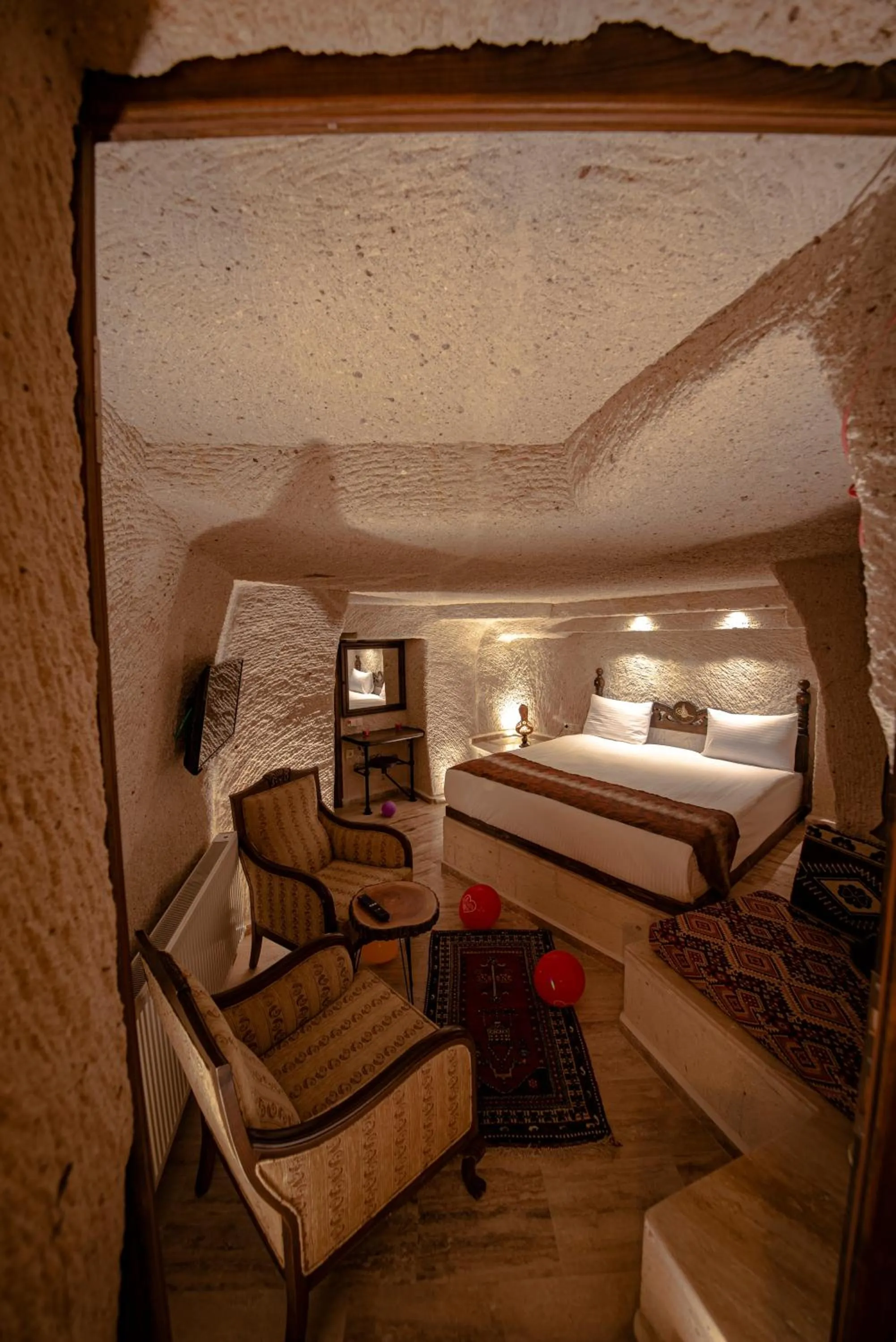 Bed in FARMER CAVE HOUSE