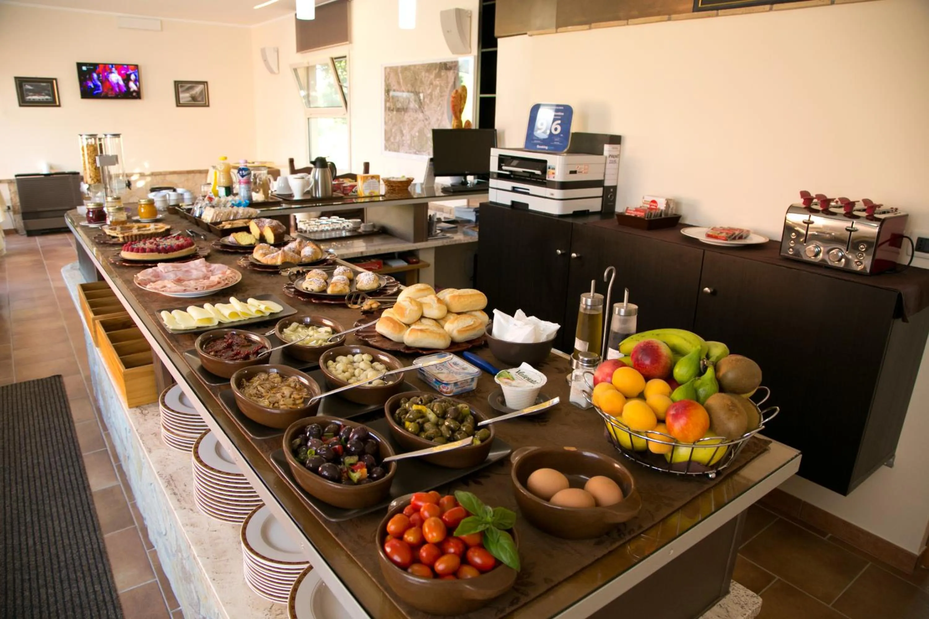 Buffet breakfast in B&B Villa Valentina
